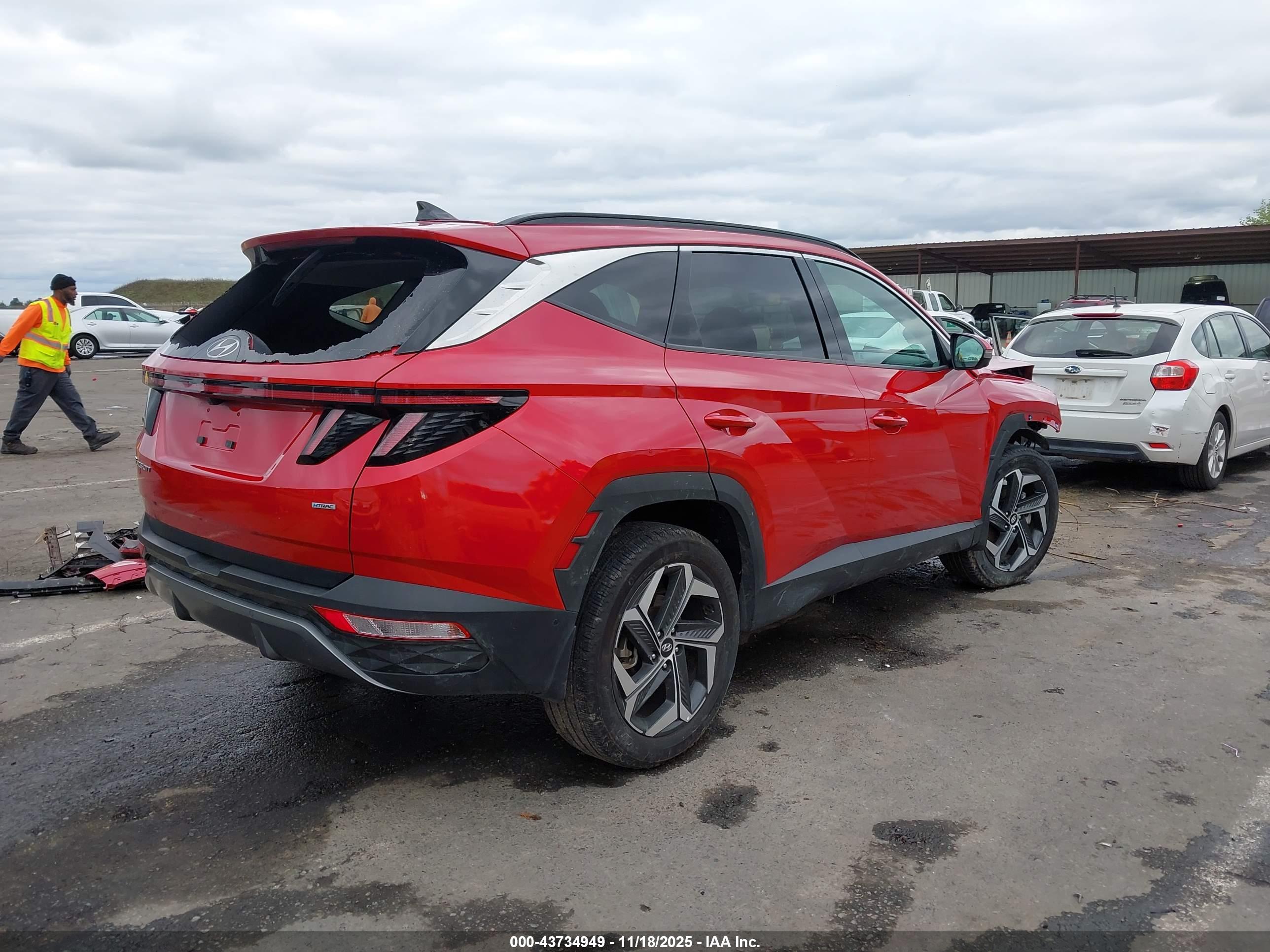 HYUNDAI TUCSON image 4