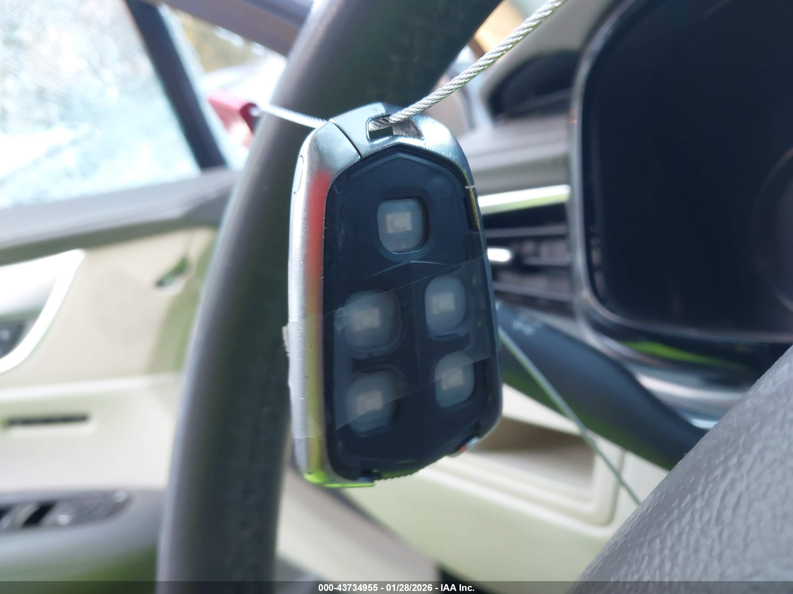 CADILLAC XT5 image 11