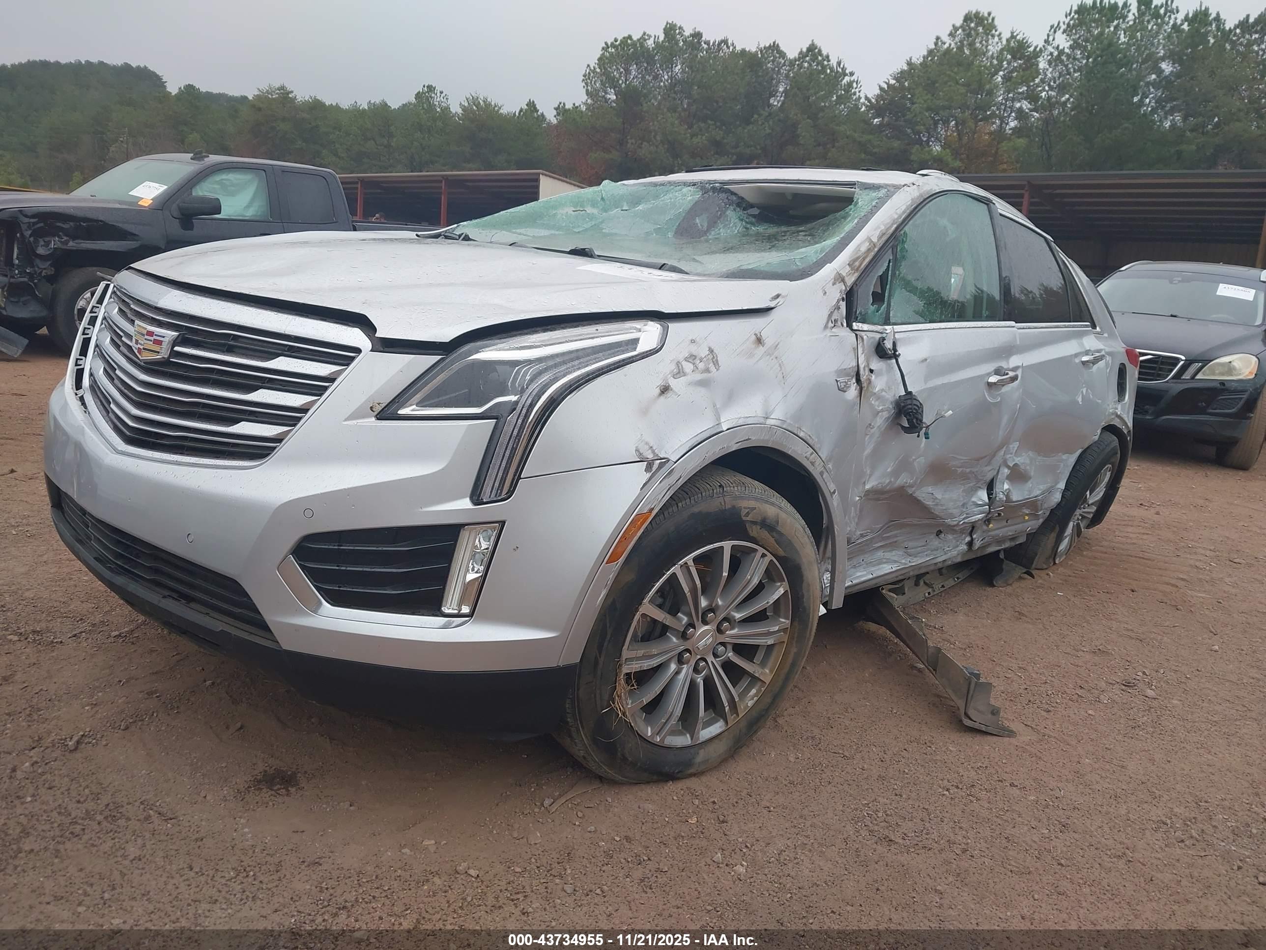 CADILLAC XT5 image 2