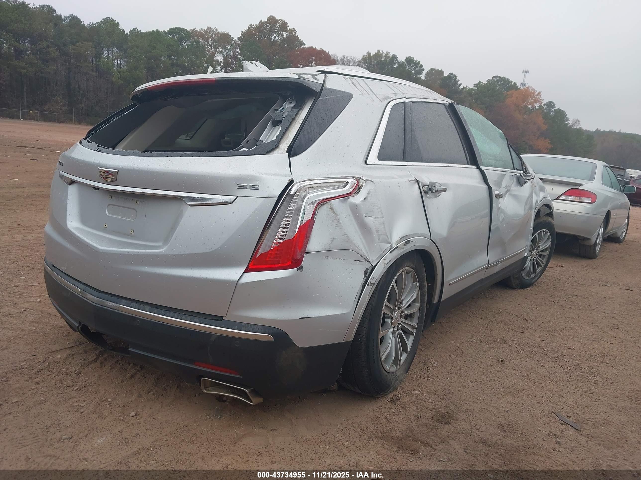 CADILLAC XT5 image 4