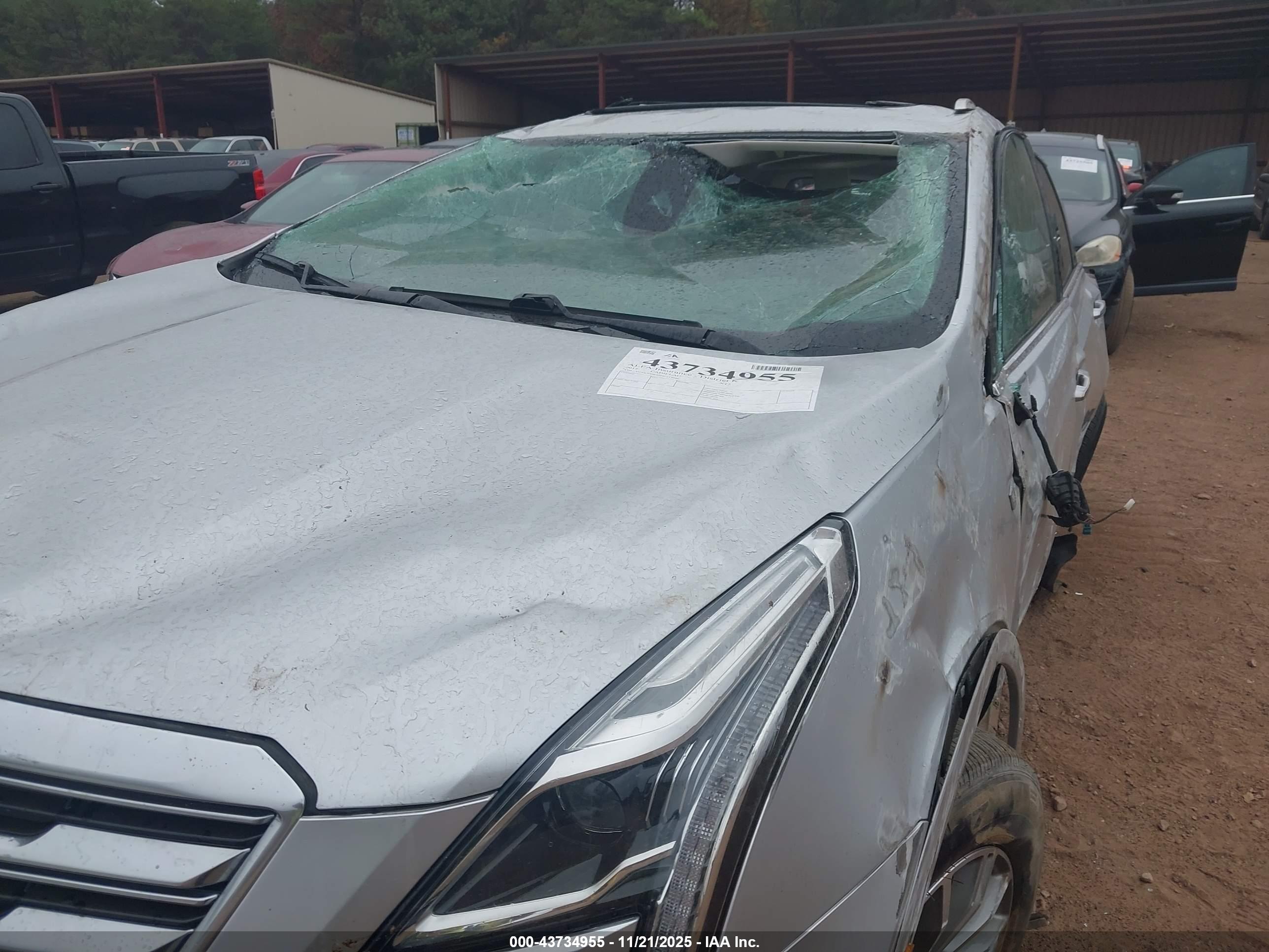 CADILLAC XT5 image 6