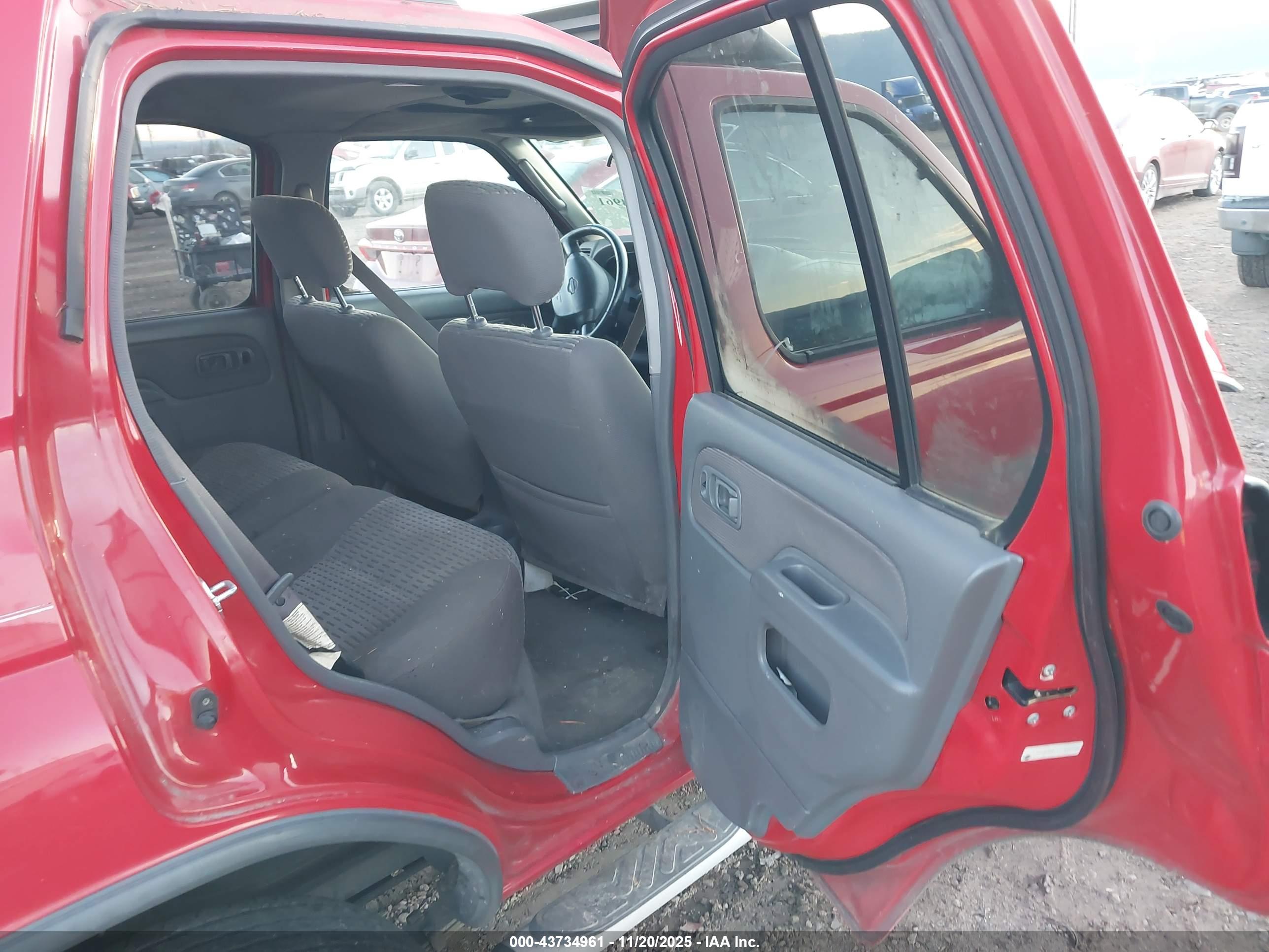 NISSAN XTERRA image 8
