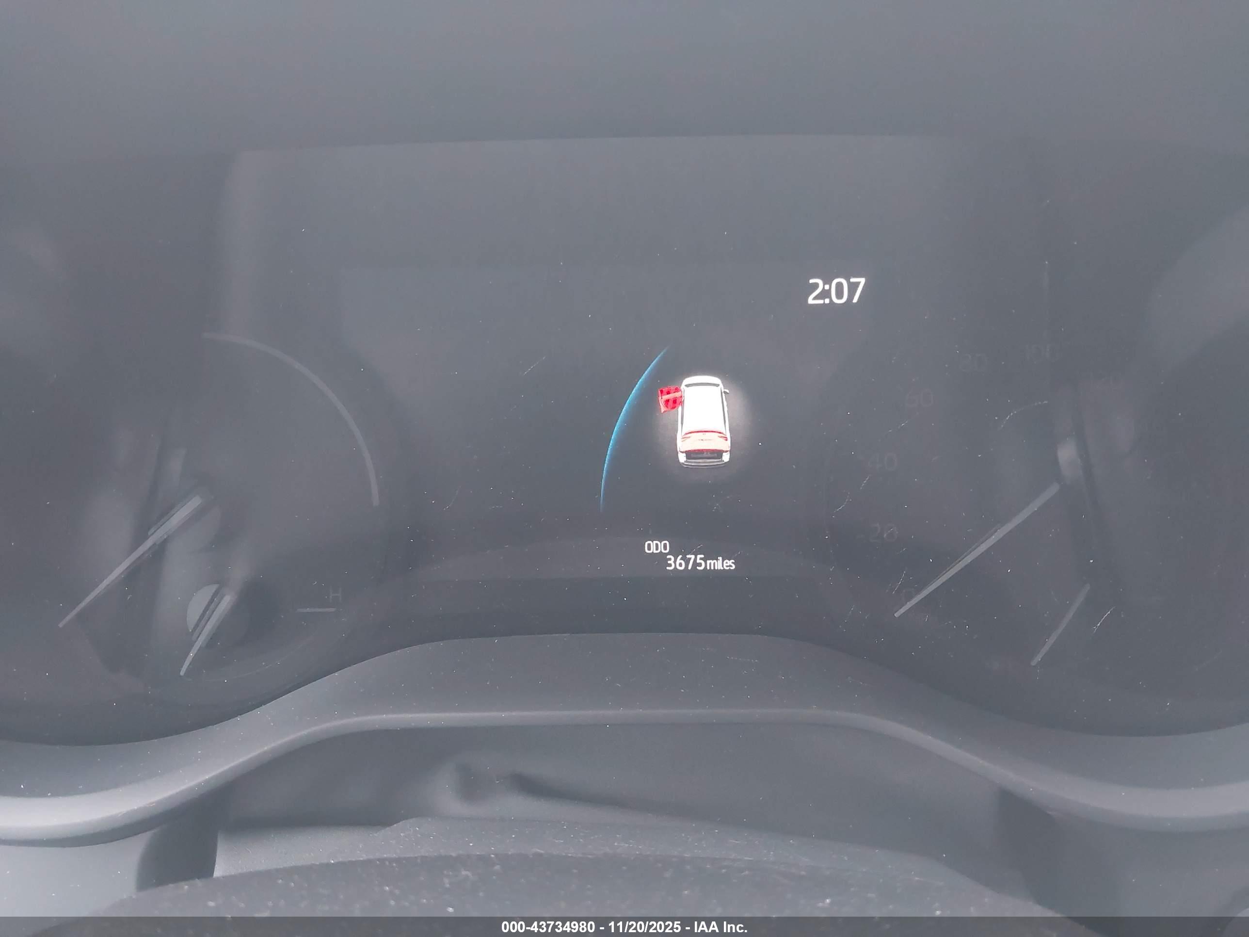 TOYOTA SIENNA image 7