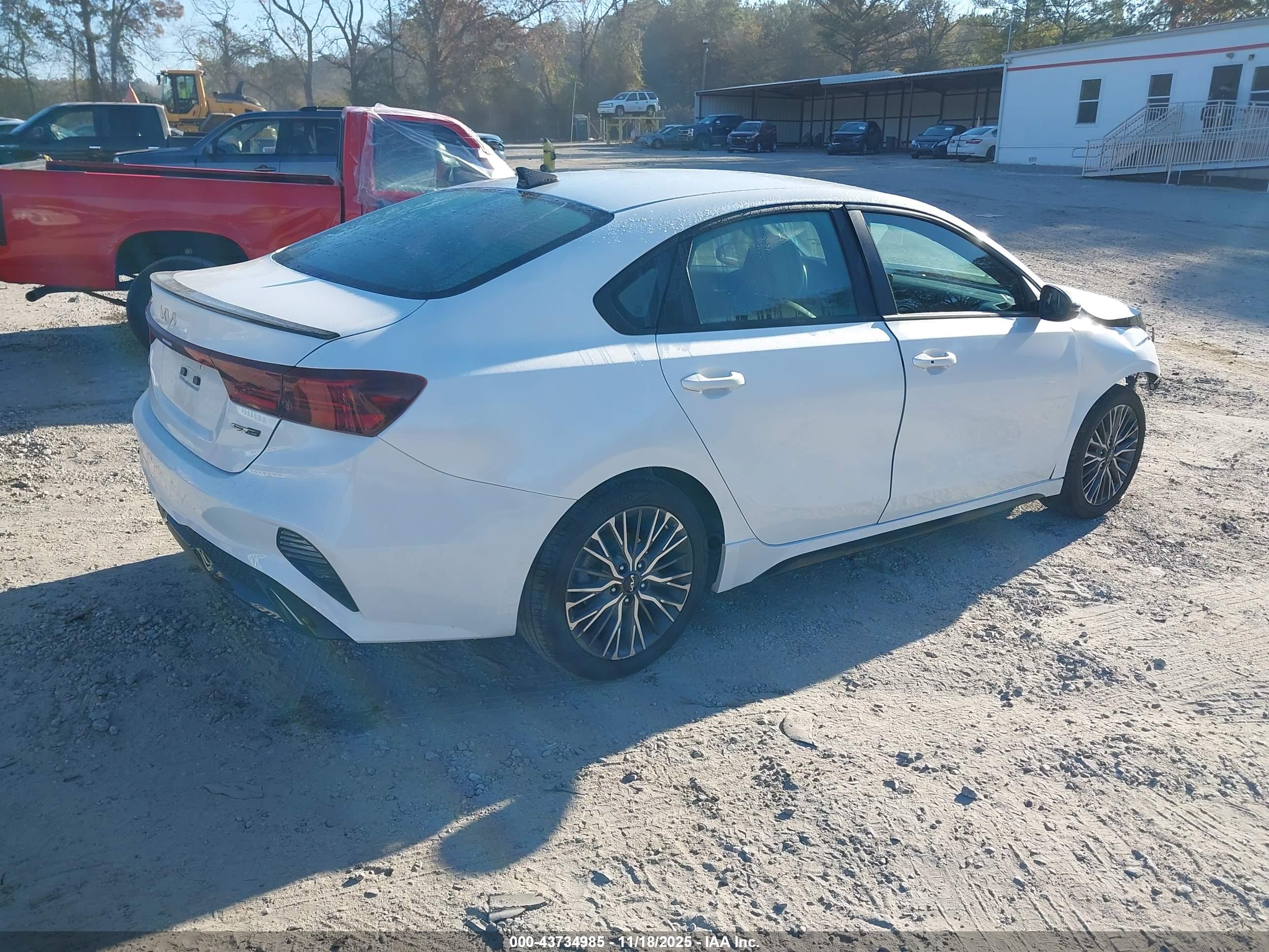KIA FORTE image 4