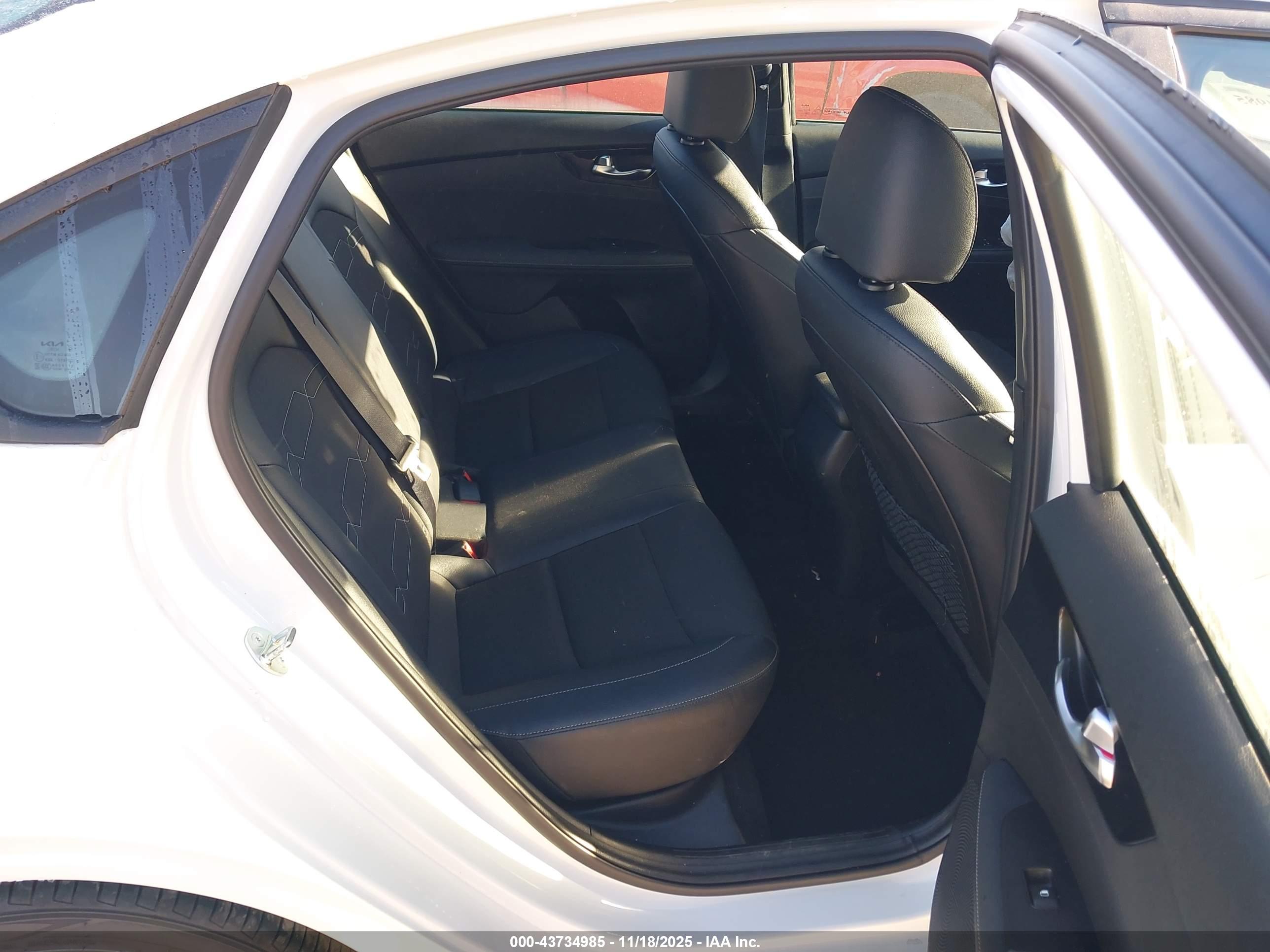 KIA FORTE image 8