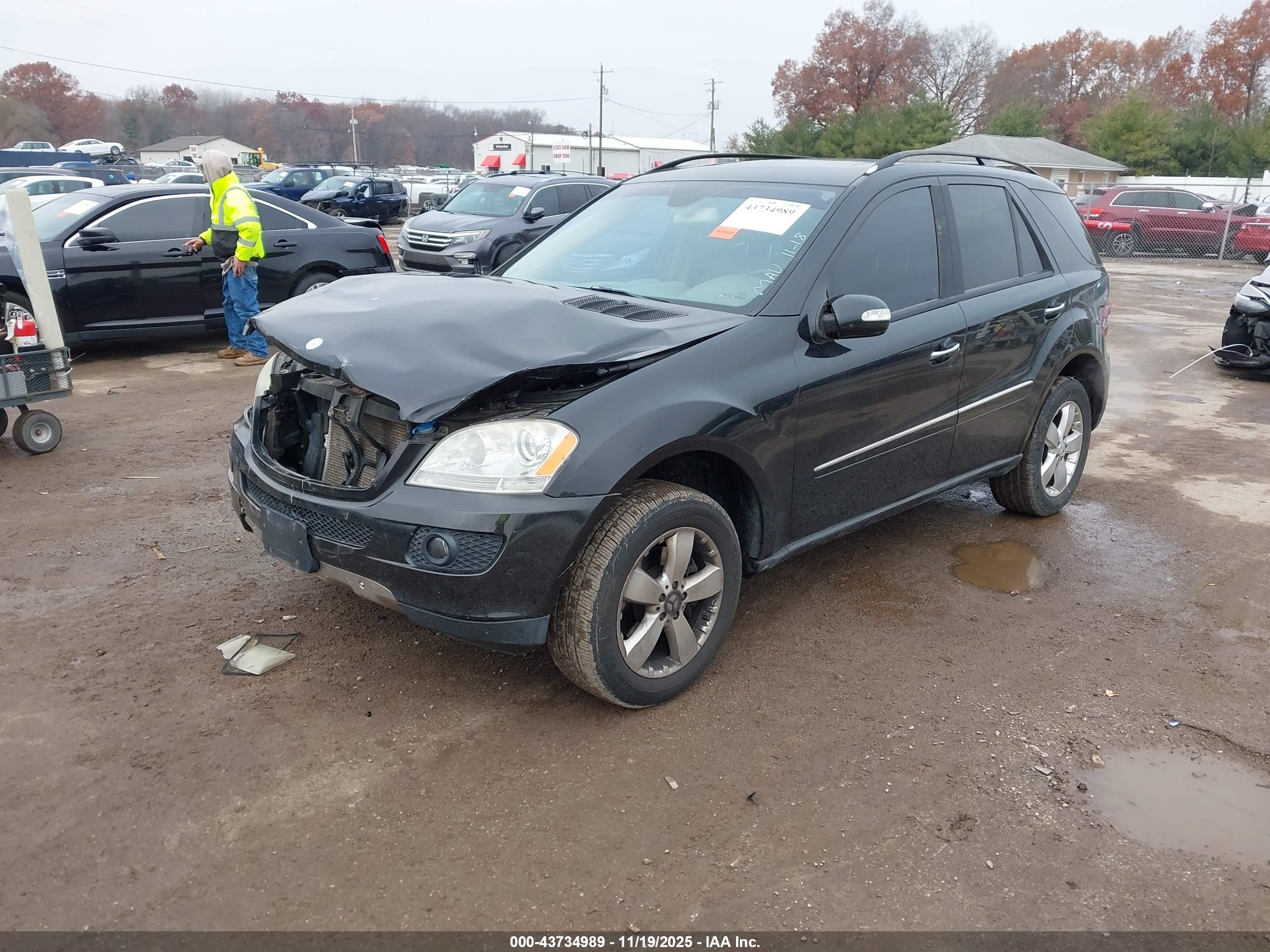 MERCEDES-BENZ ML image 2