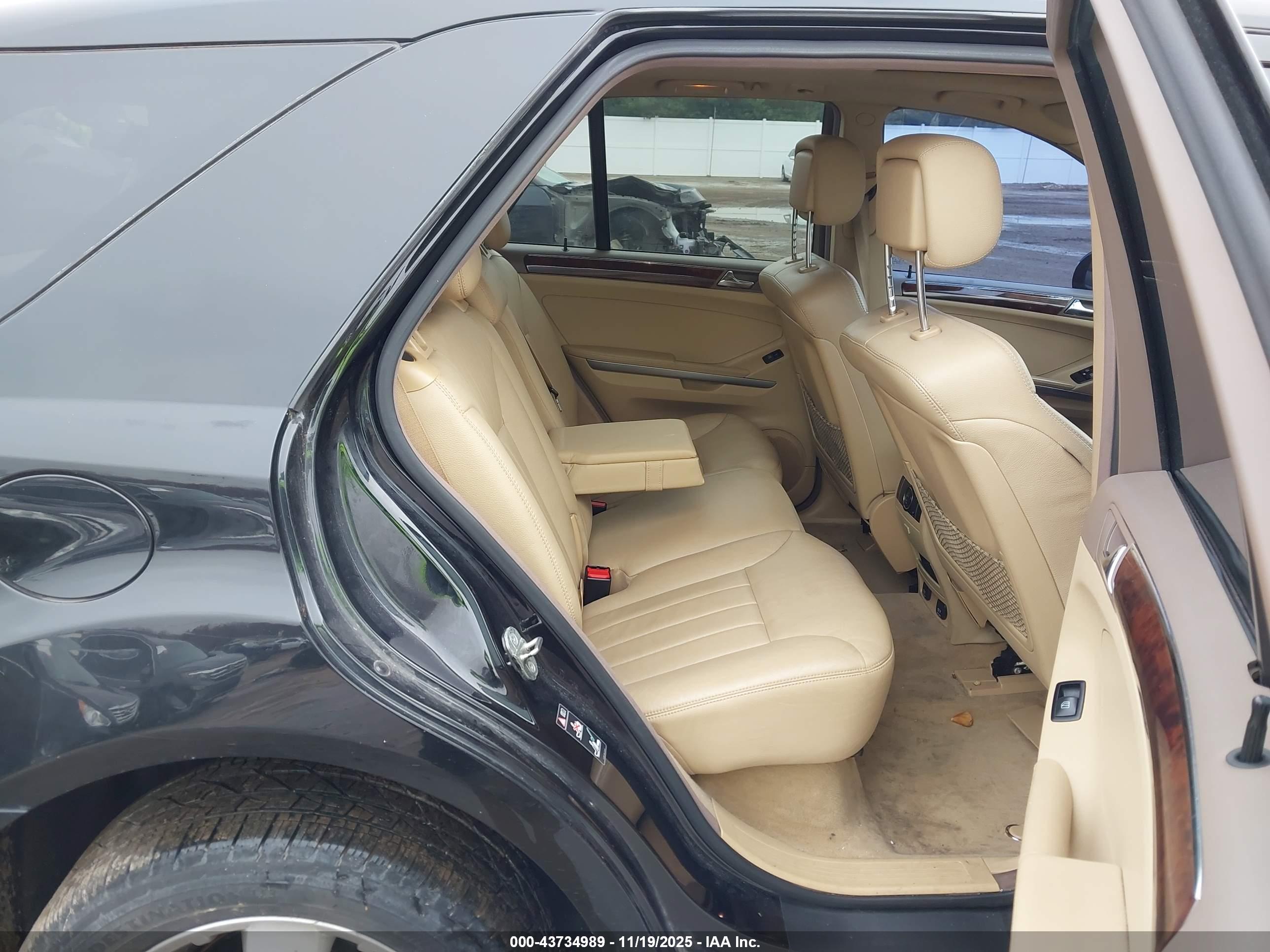 MERCEDES-BENZ ML image 8