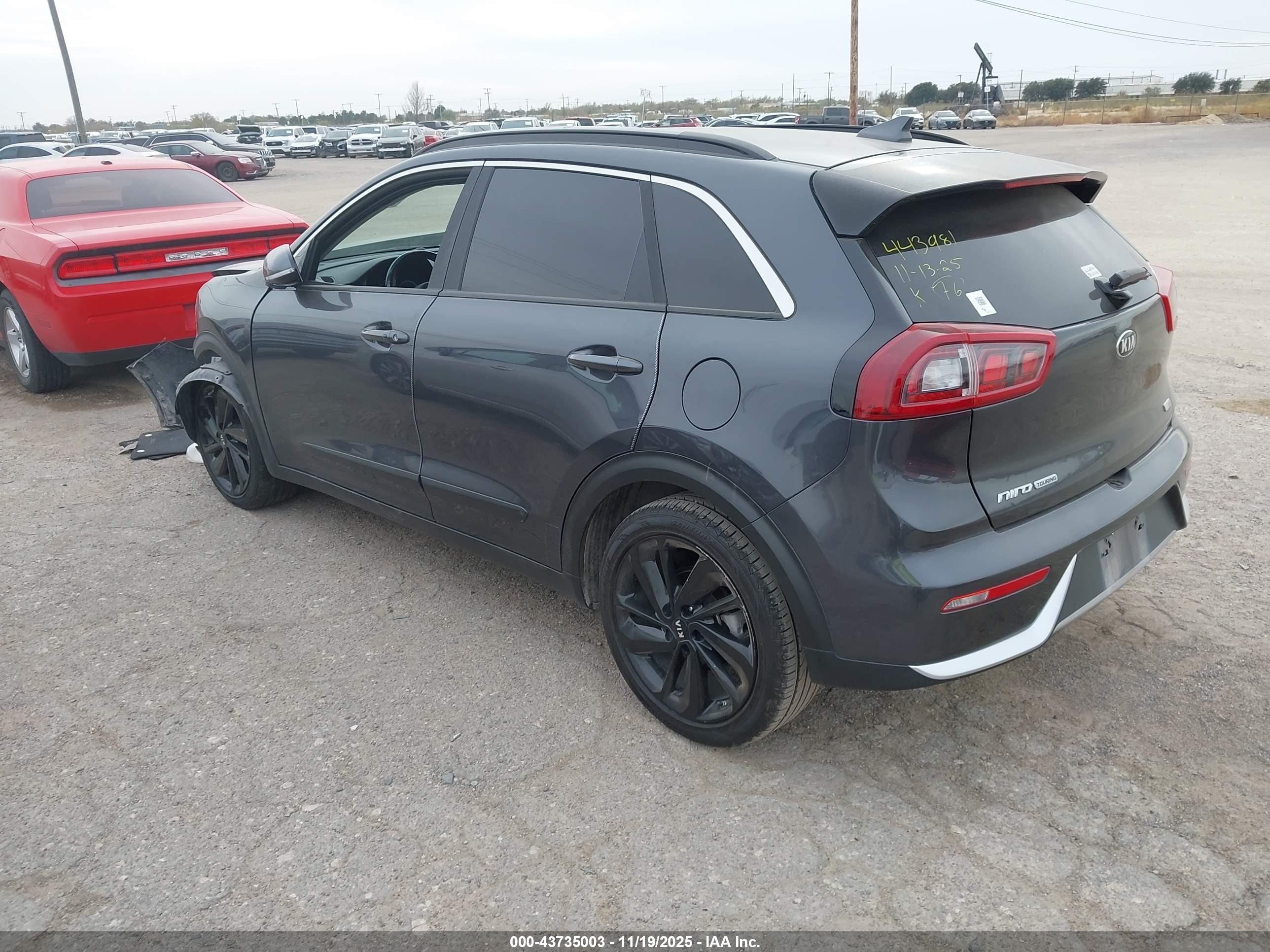 KIA NIRO image 3