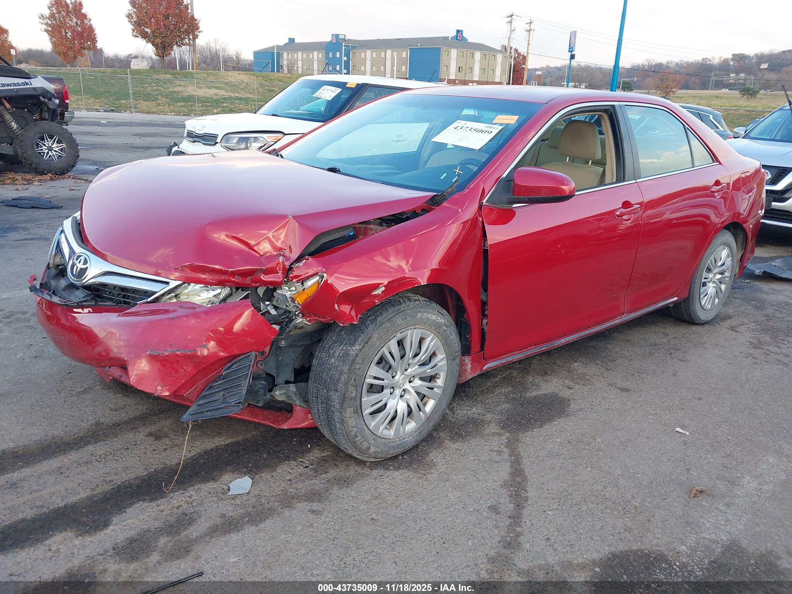 TOYOTA CAMRY image 2