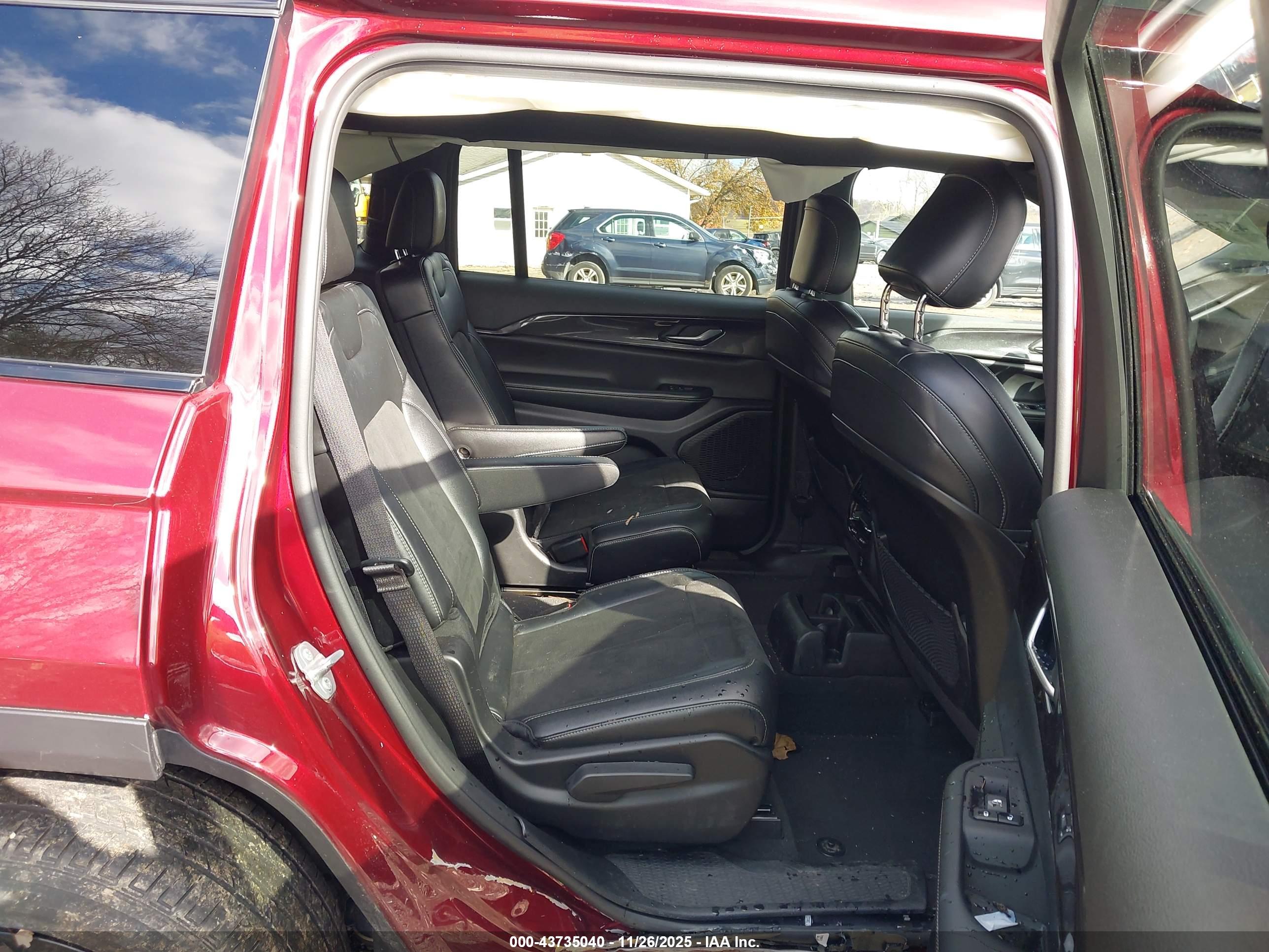 JEEP GRAND image 8