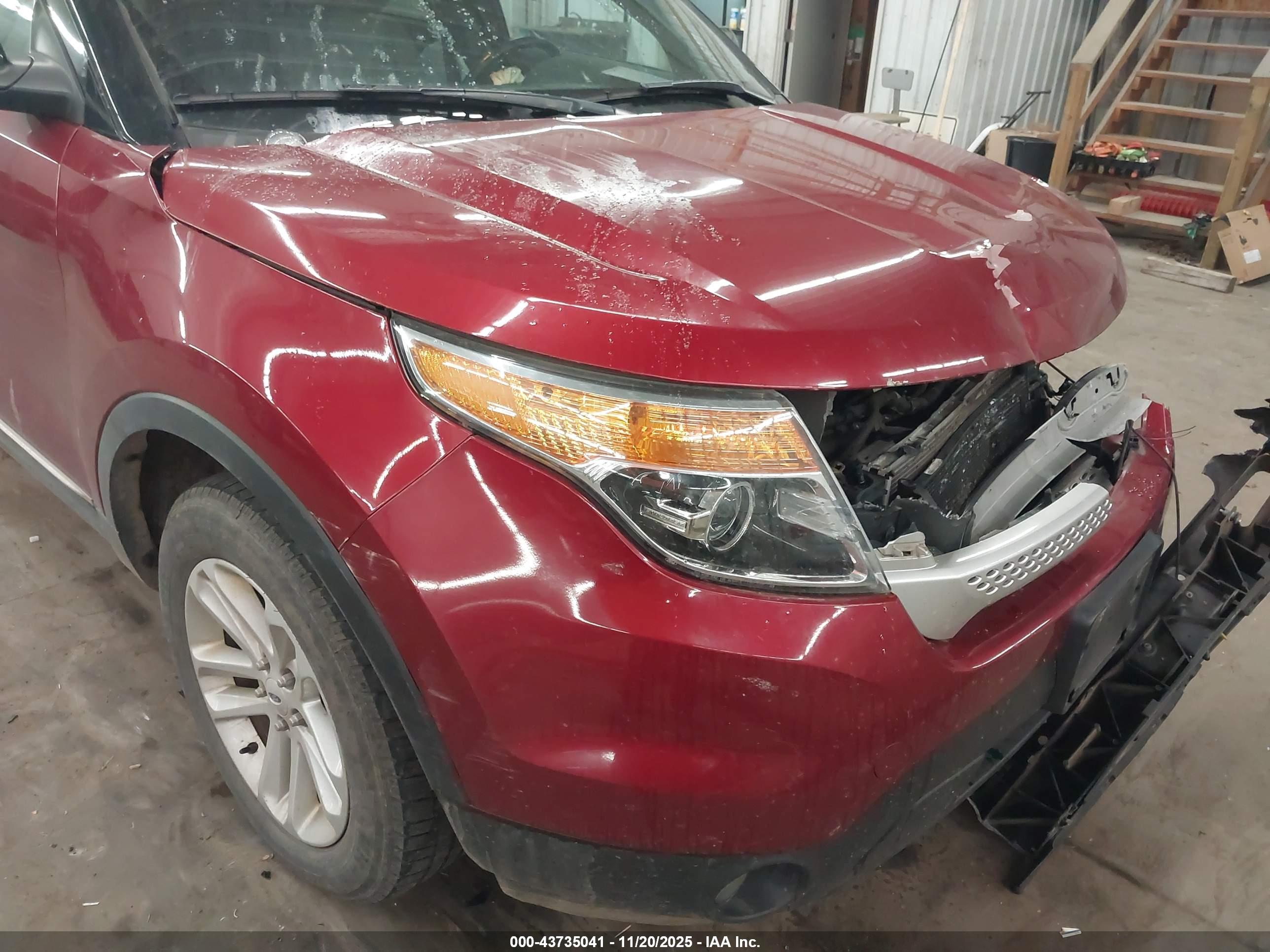 FORD EXPLORER image 6