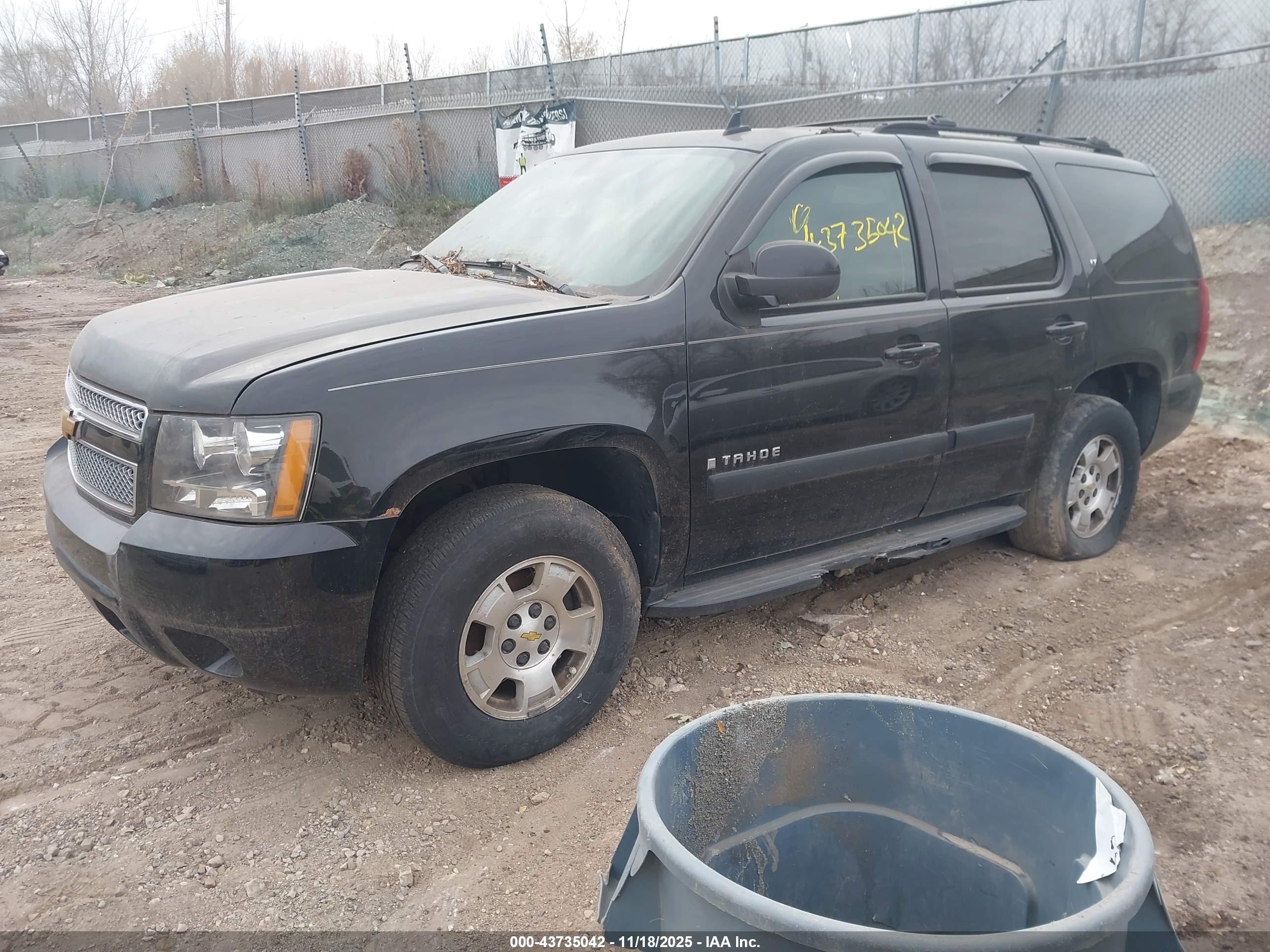 CHEVROLET TAHOE image 2