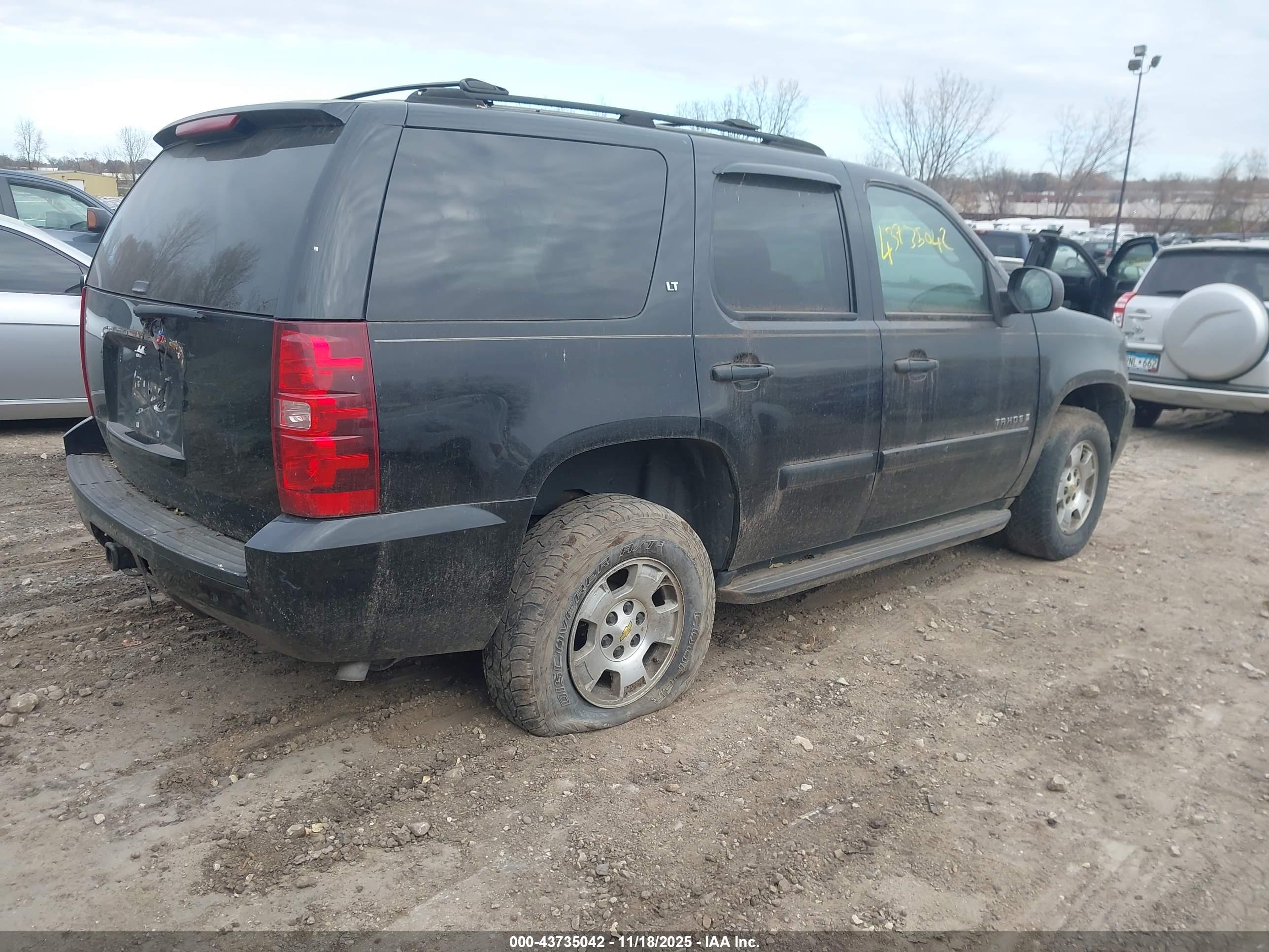 CHEVROLET TAHOE image 4