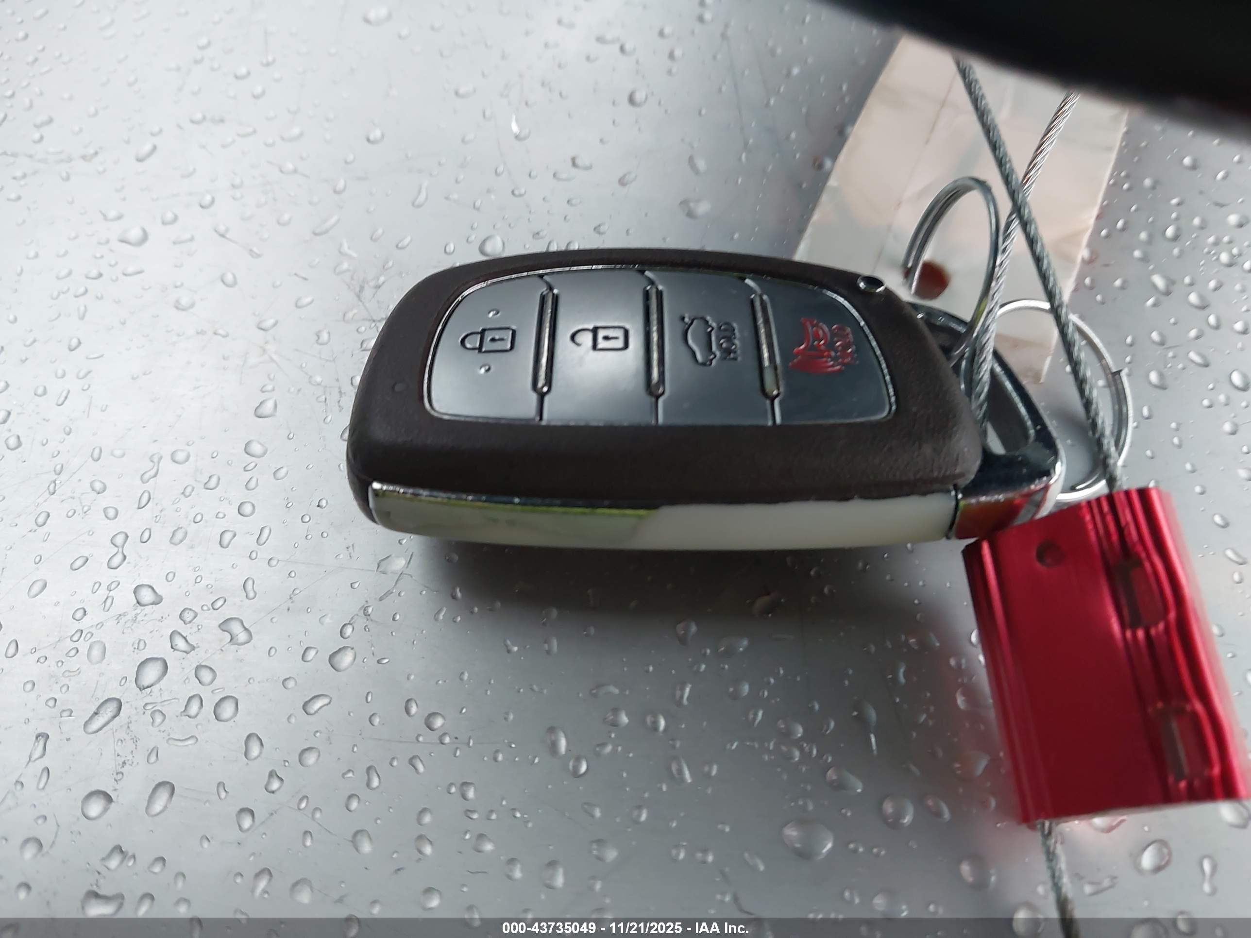 HYUNDAI ELANTRA image 11
