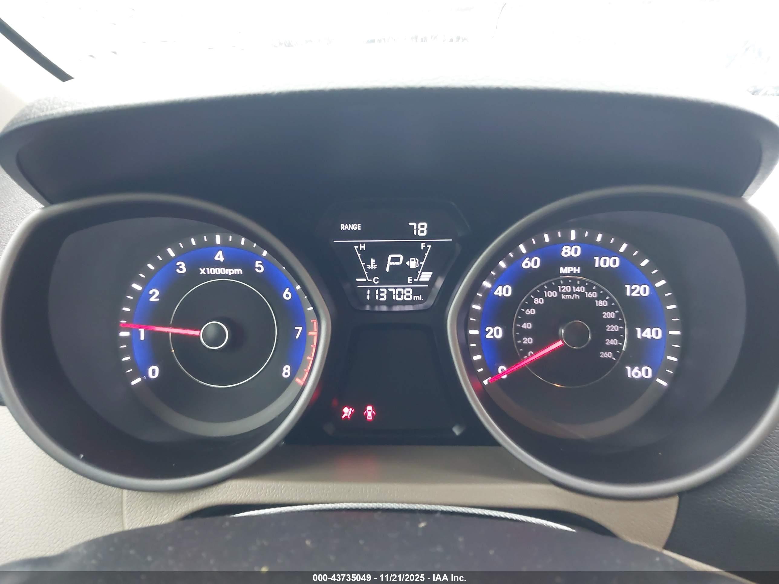 HYUNDAI ELANTRA image 7