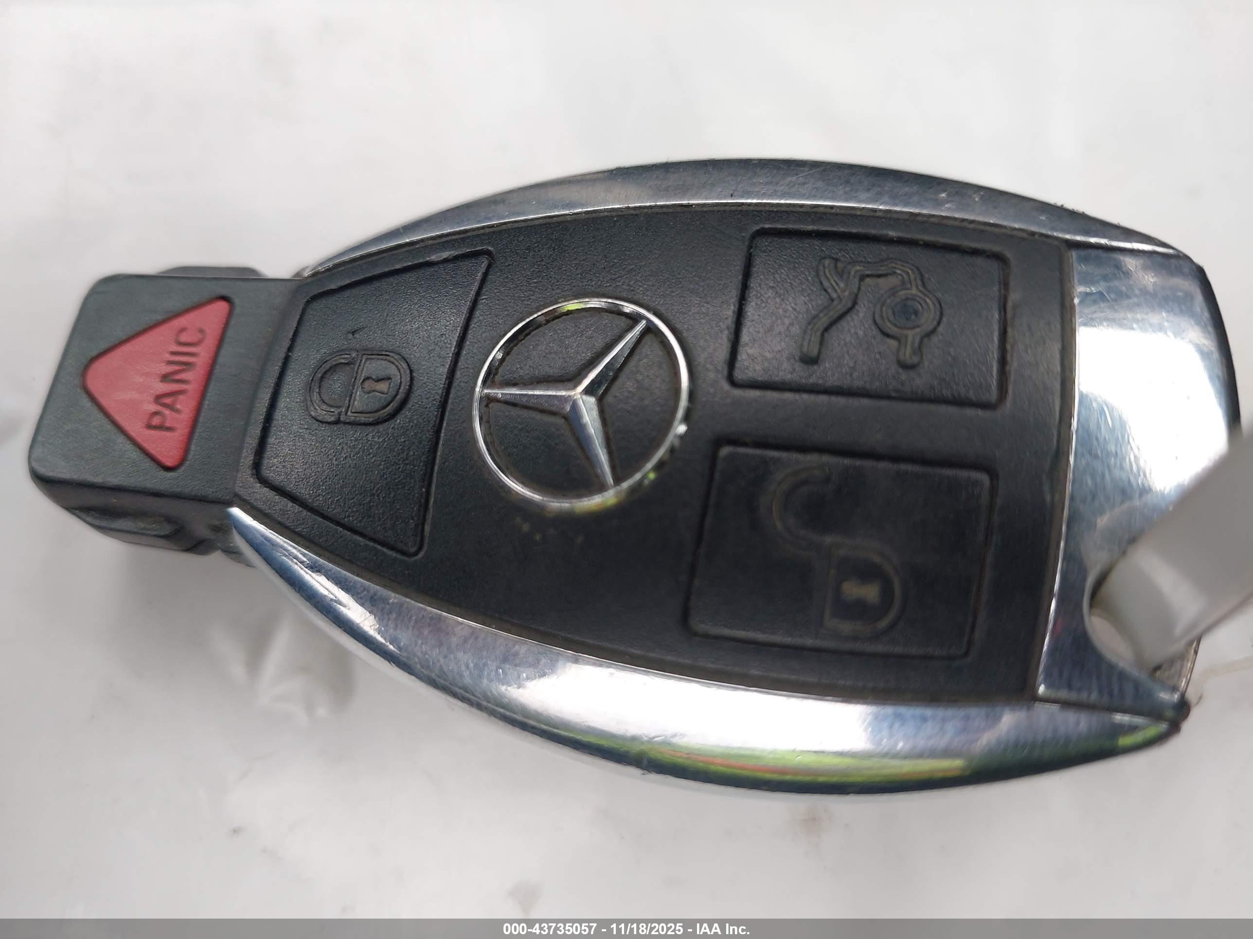 MERCEDES-BENZ E image 11