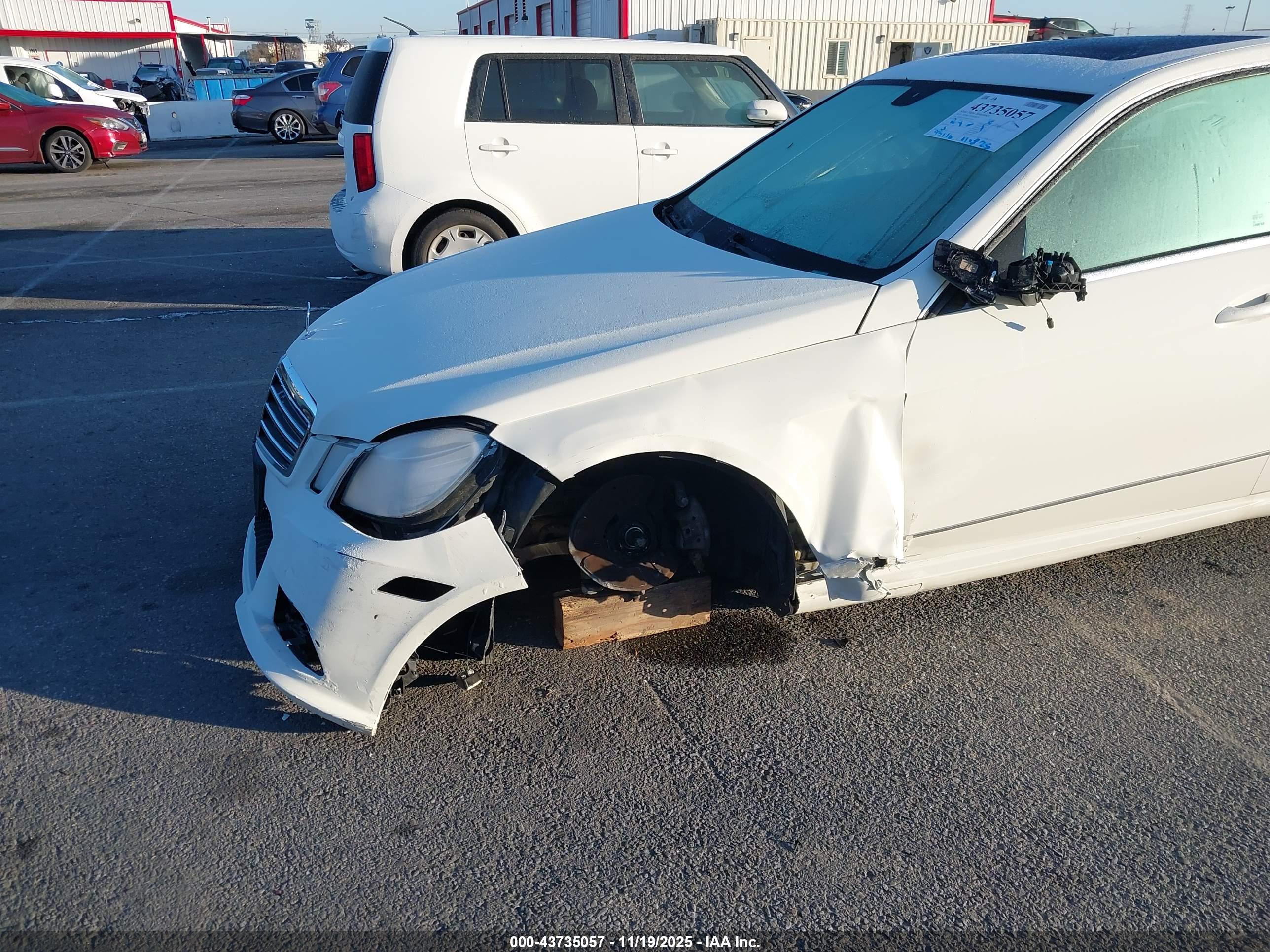 MERCEDES-BENZ E image 6