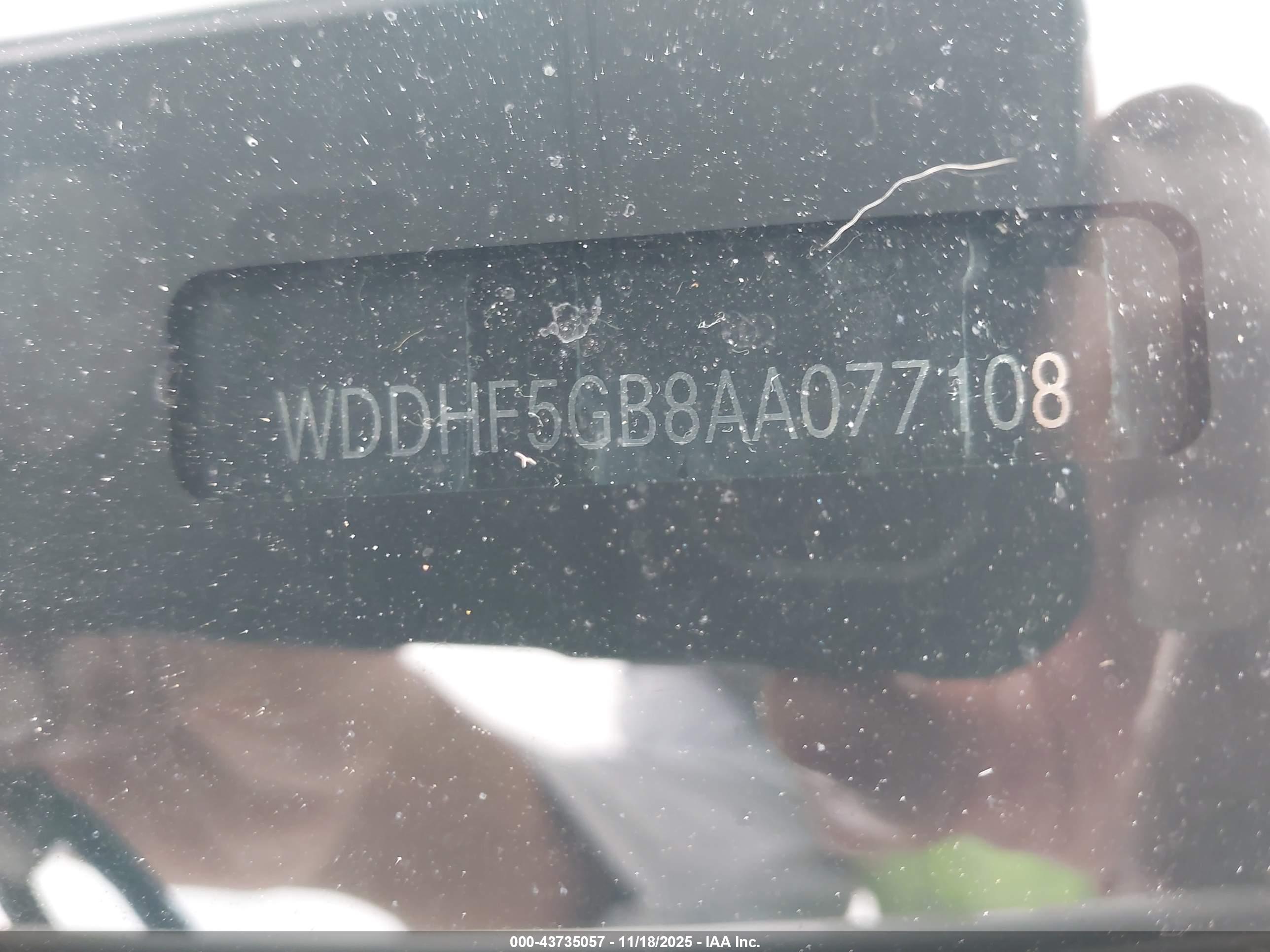 MERCEDES-BENZ E image 9