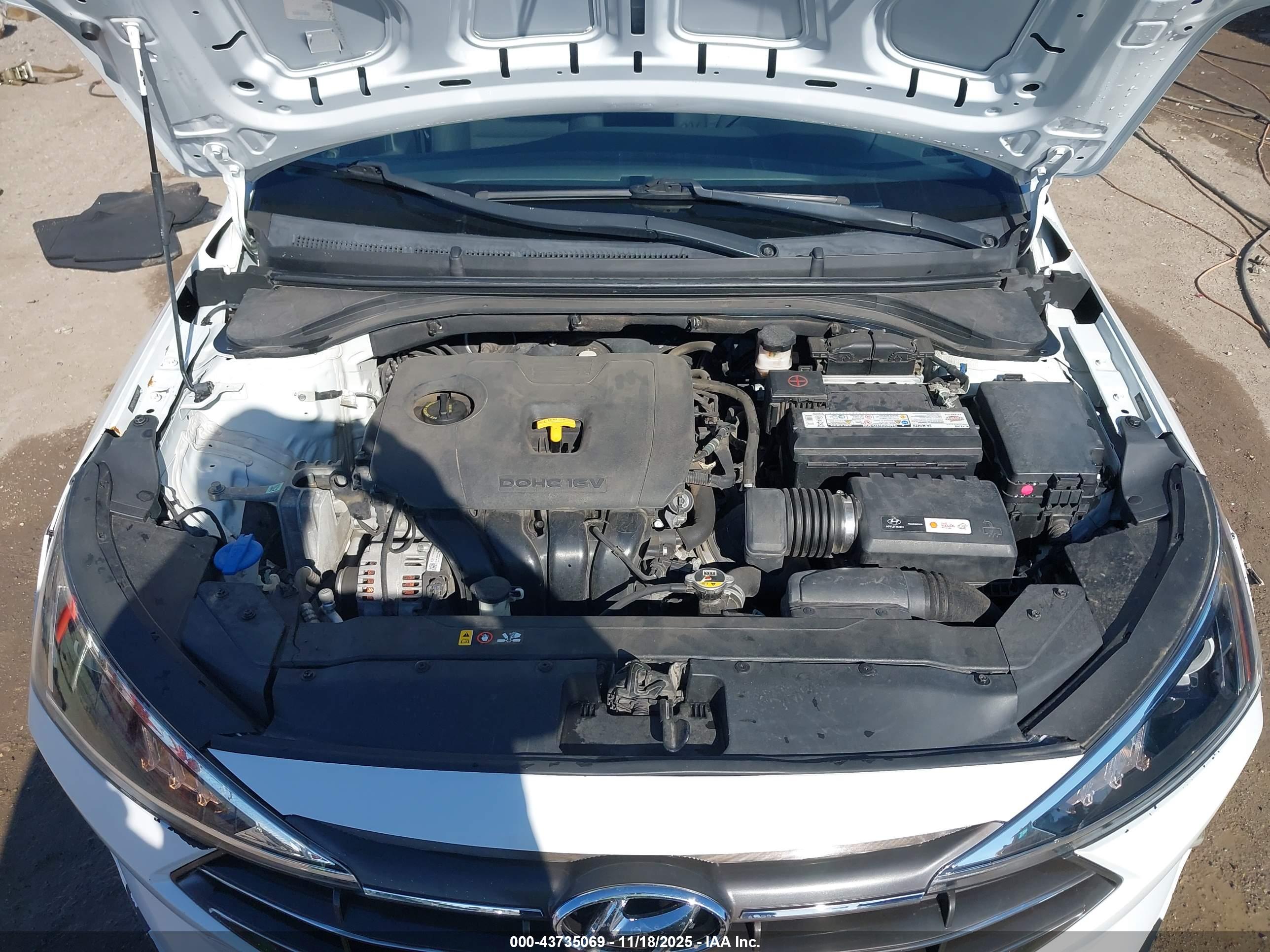 HYUNDAI ELANTRA image 10