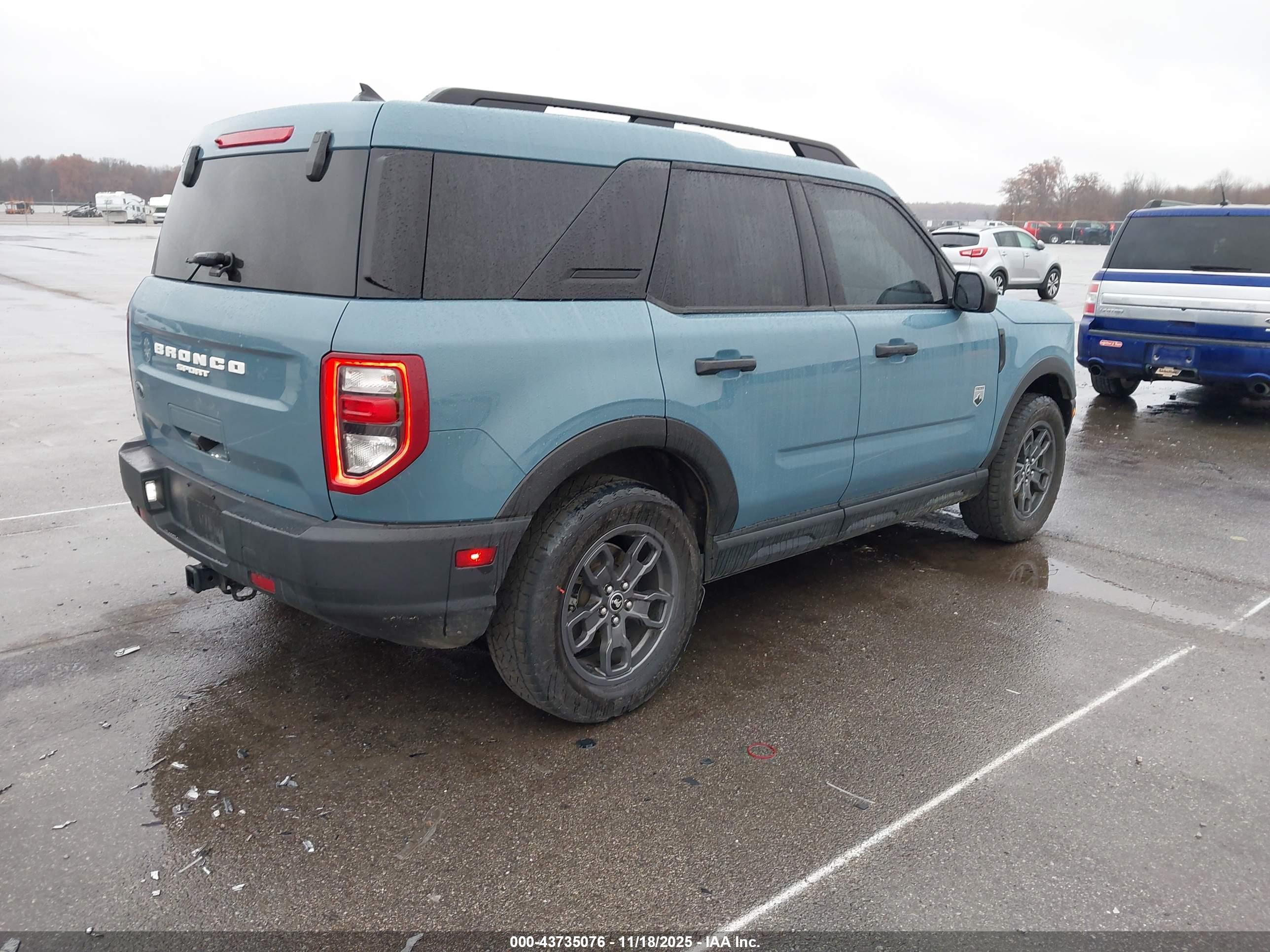 FORD BRONCO image 4
