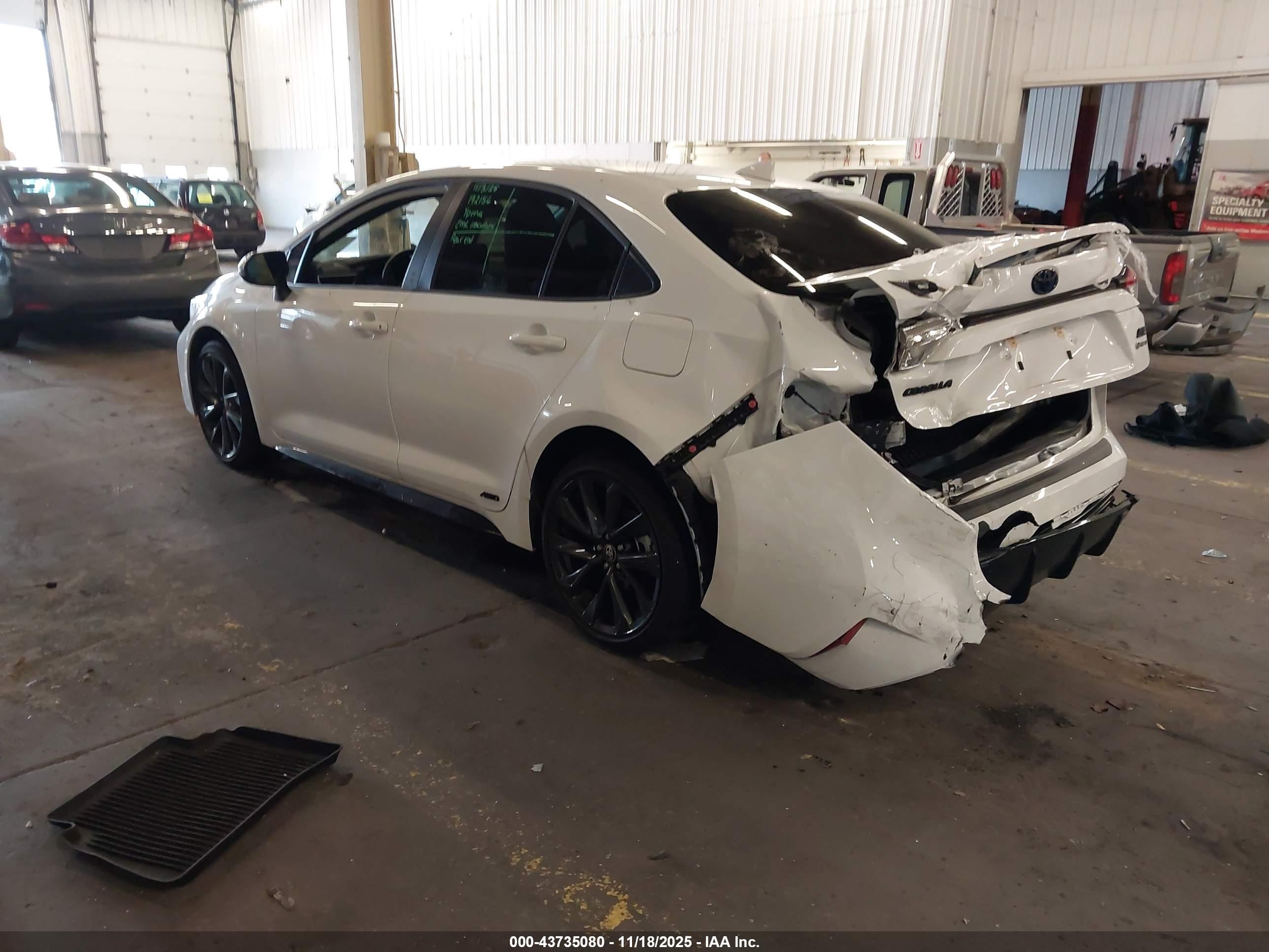 TOYOTA COROLLA image 3