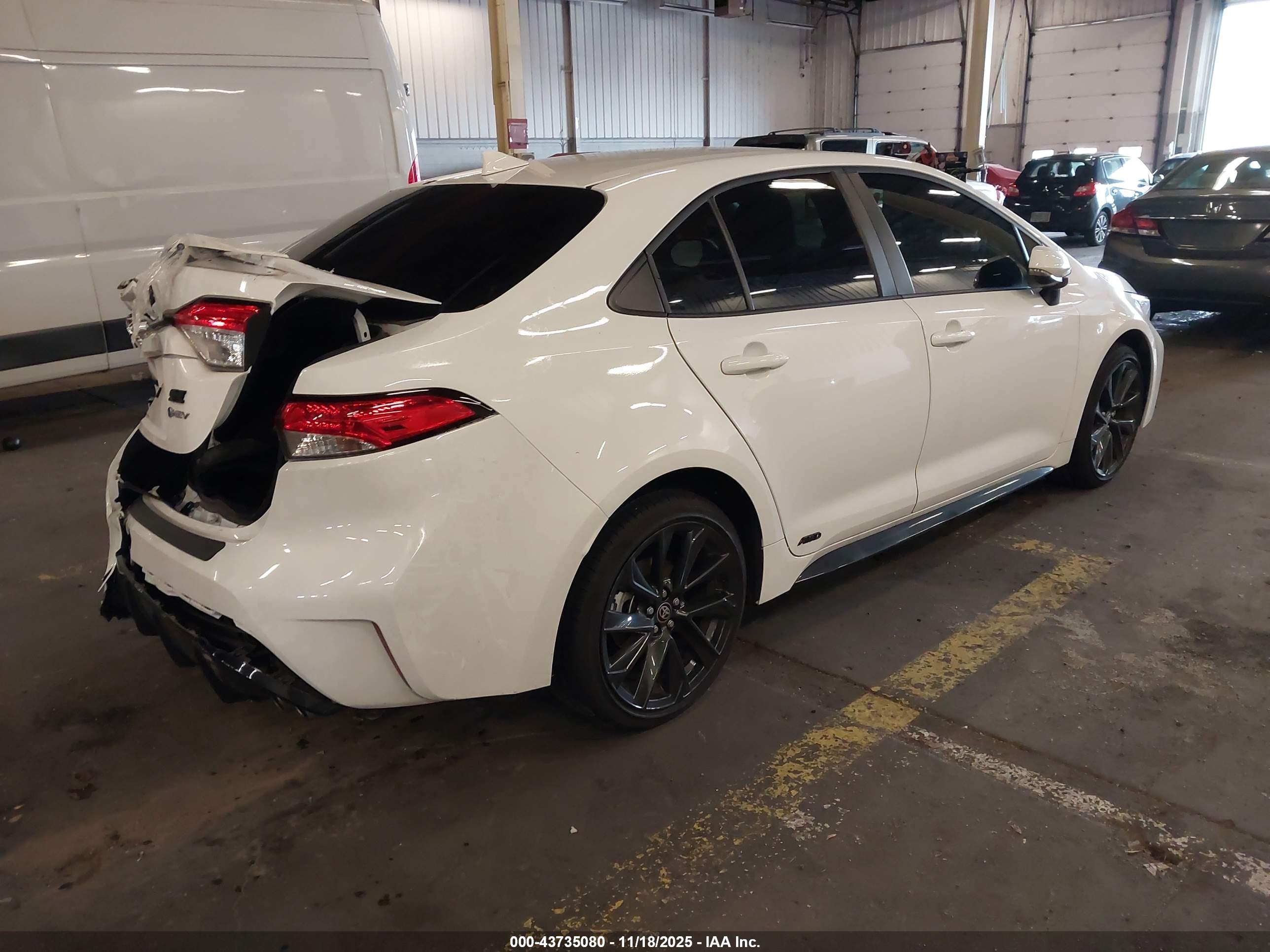 TOYOTA COROLLA image 4