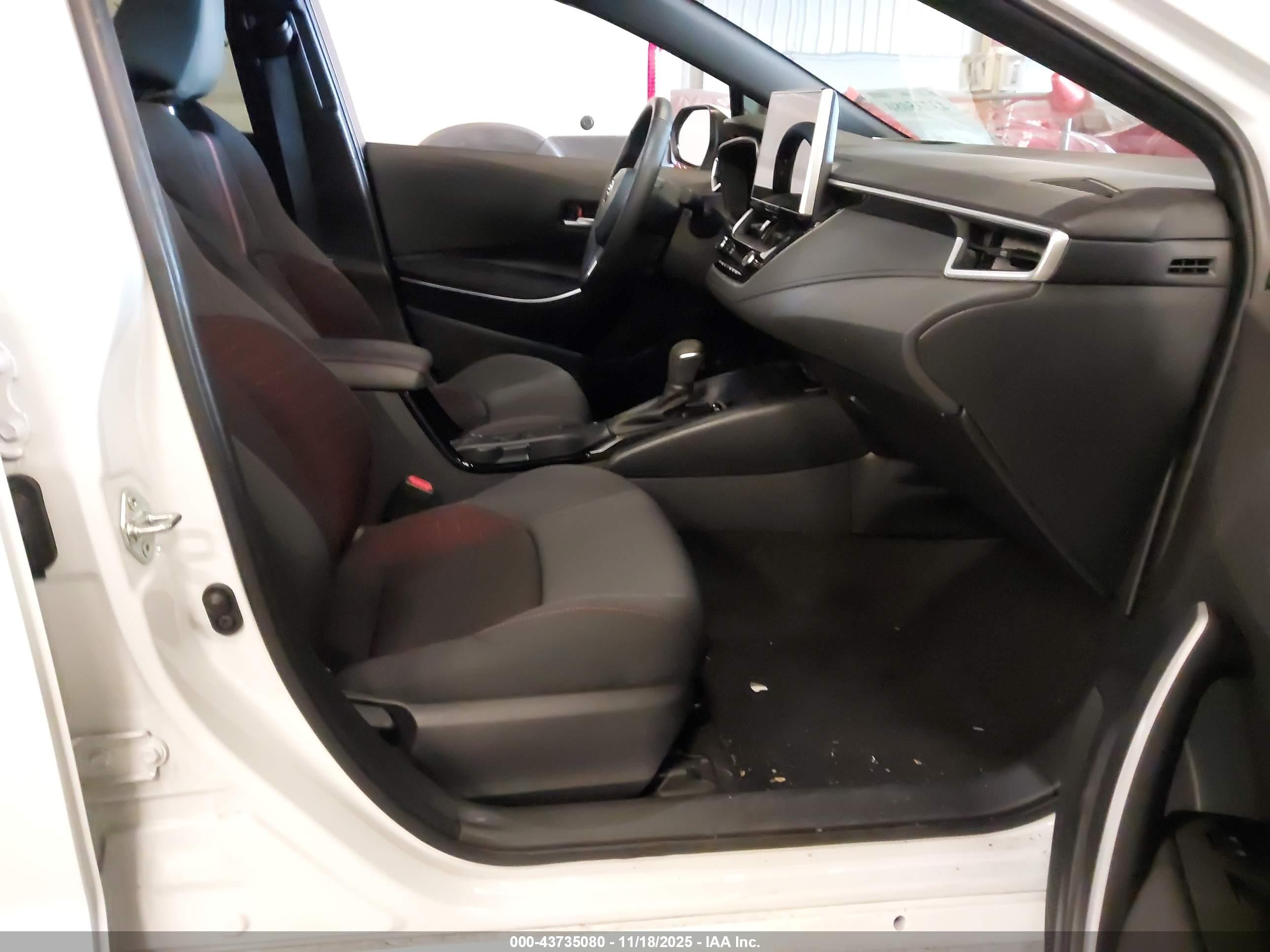 TOYOTA COROLLA image 5