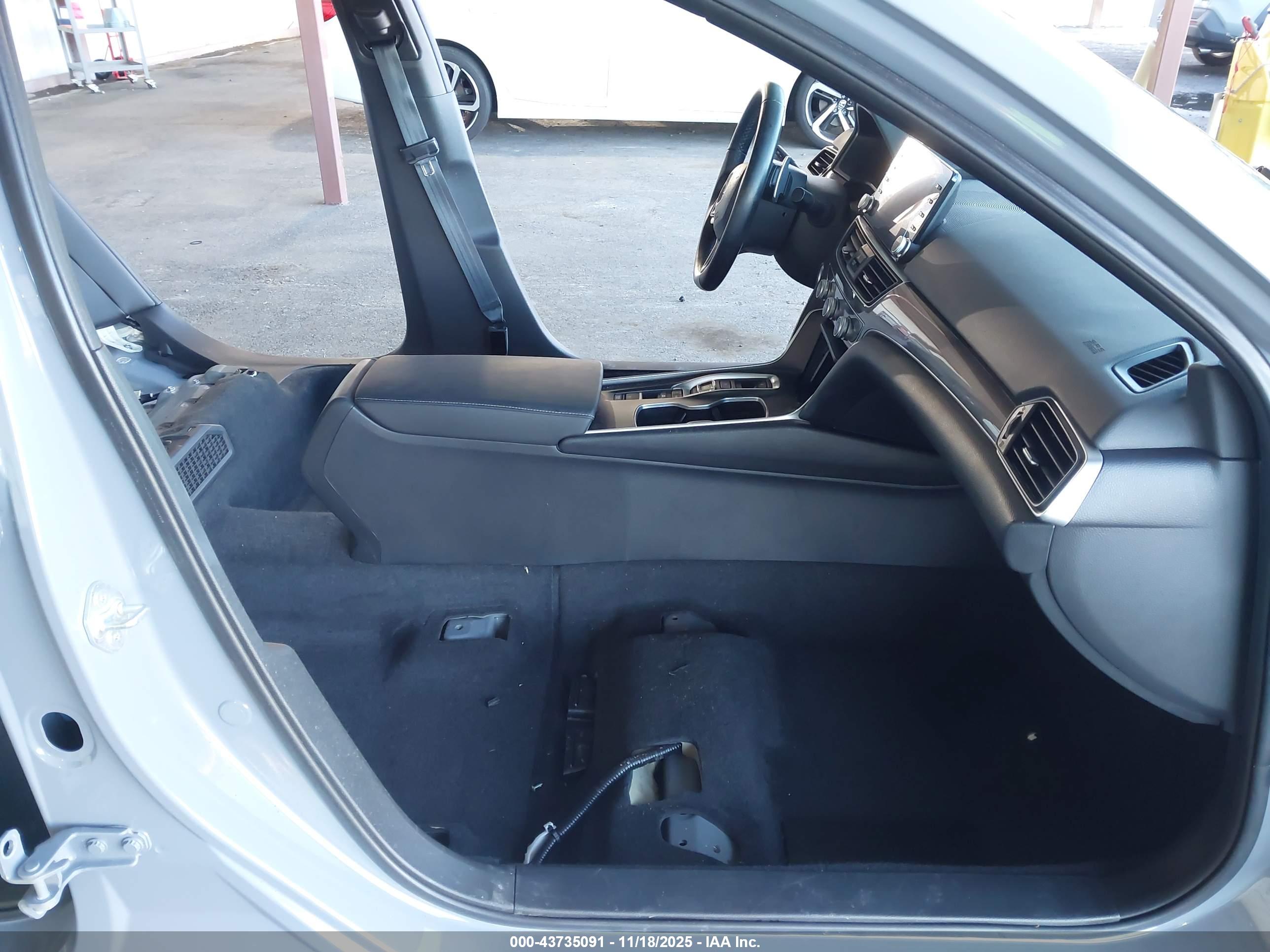 HONDA ACCORD image 5