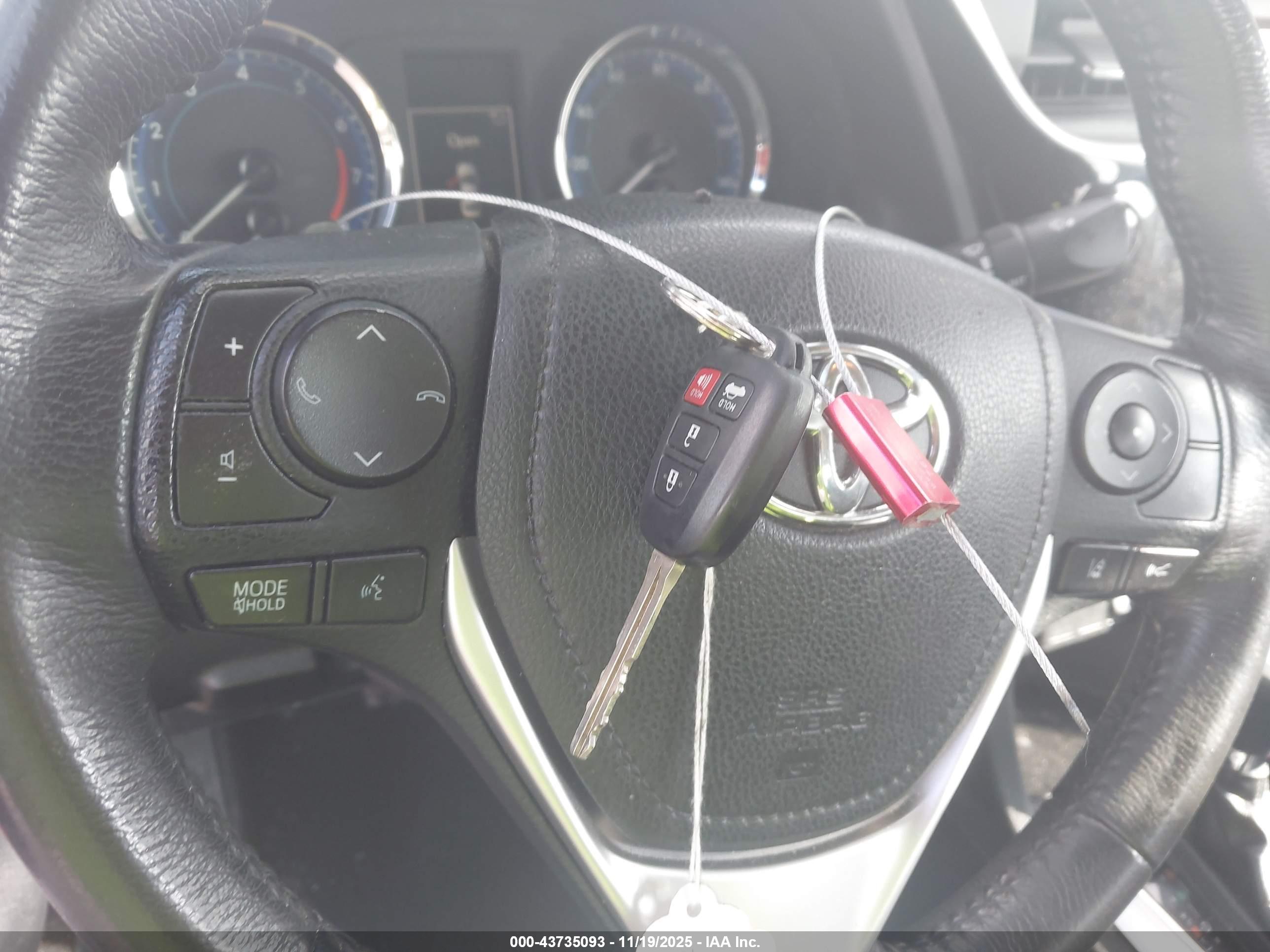 TOYOTA COROLLA image 11