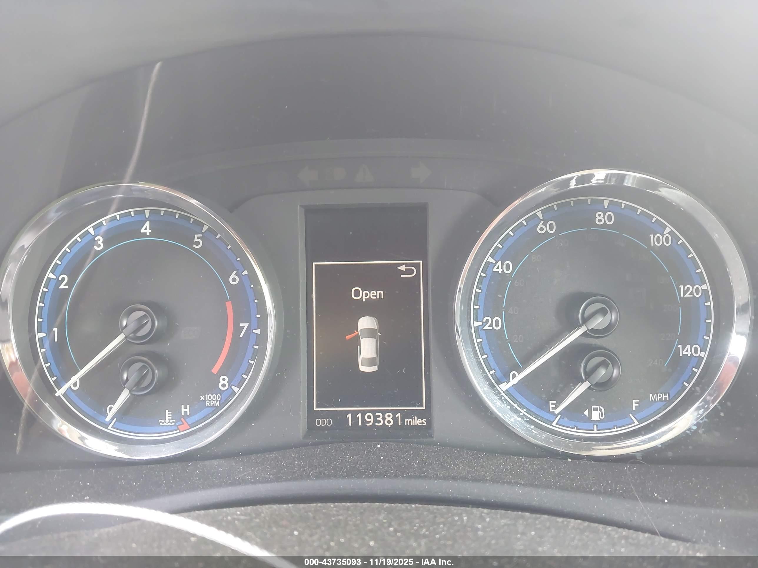 TOYOTA COROLLA image 7