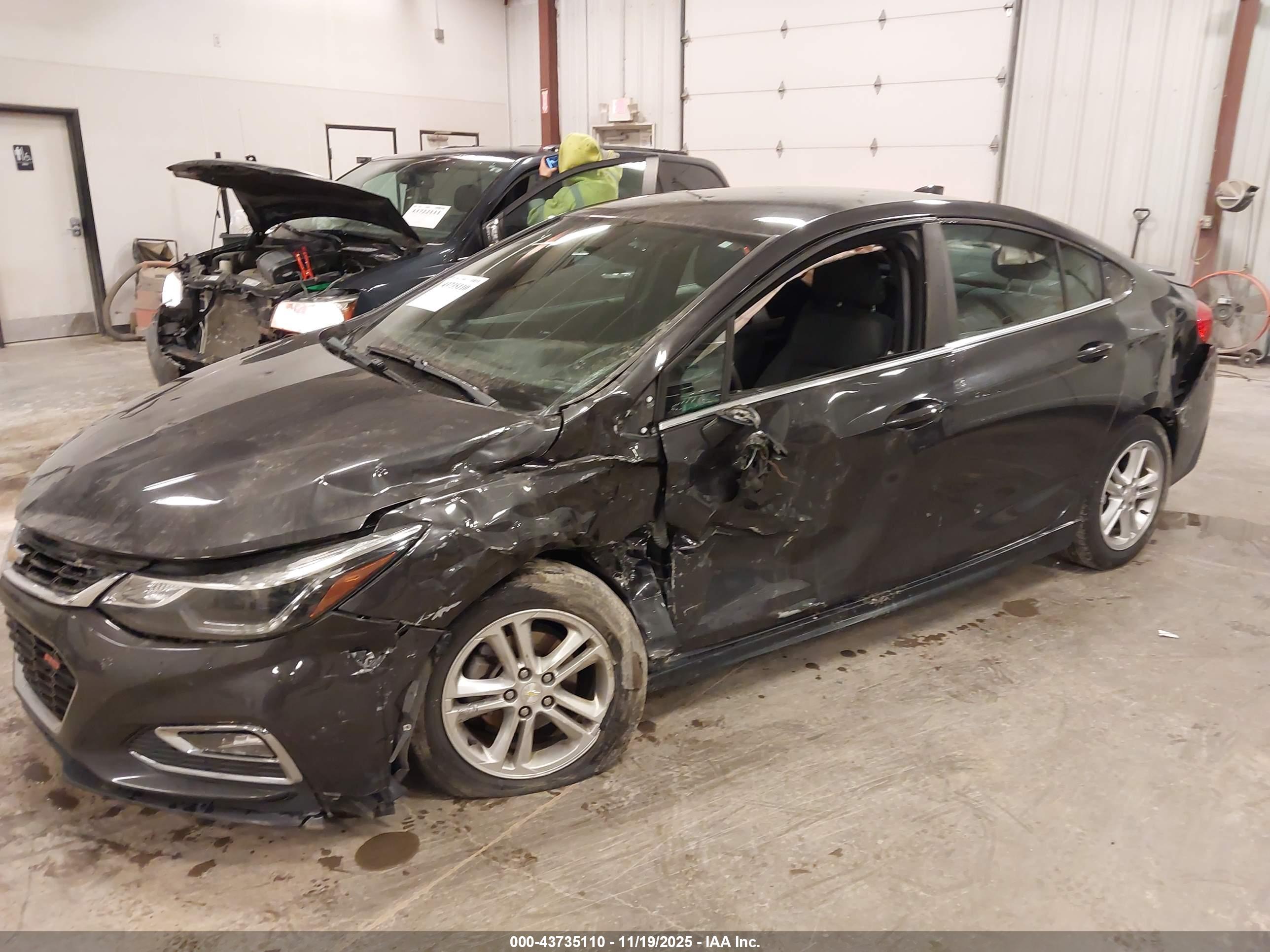 CHEVROLET CRUZE image 6