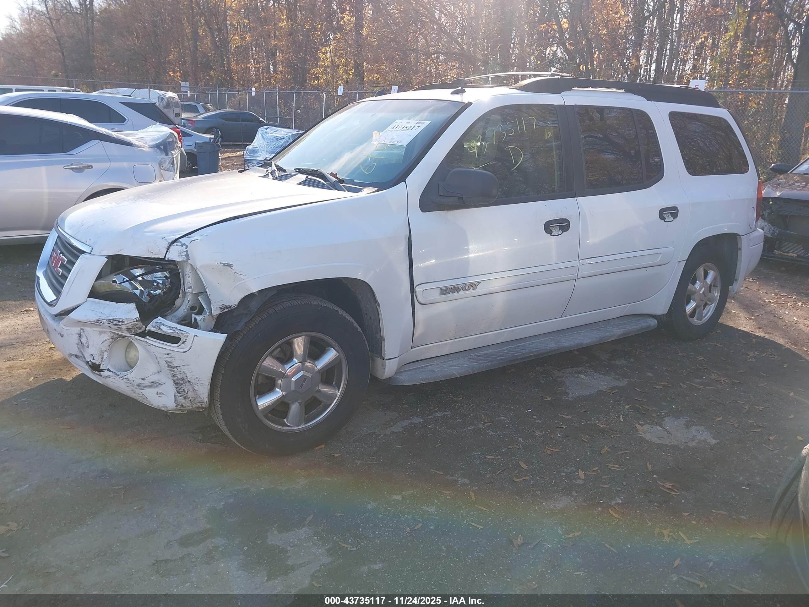 GMC ENVOY image 2