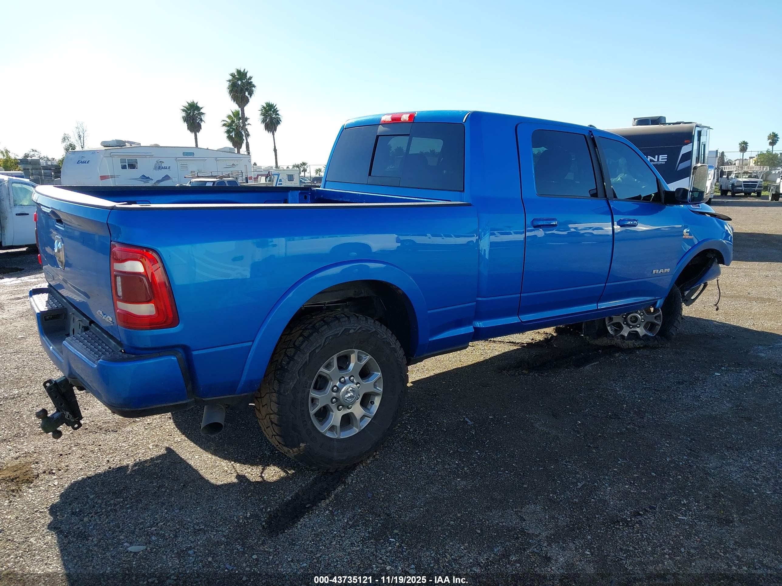 RAM 2500 image 4