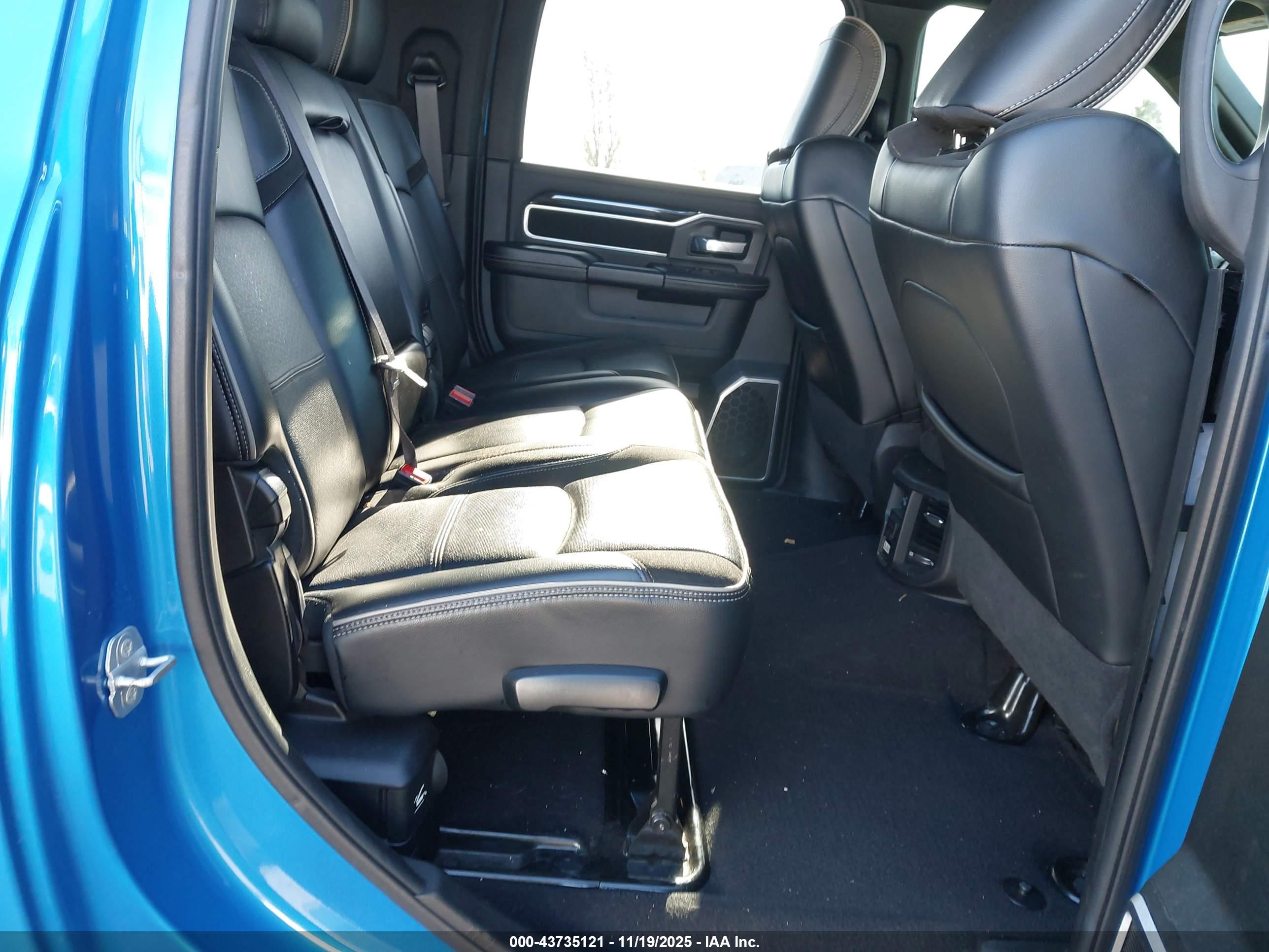 RAM 2500 image 8