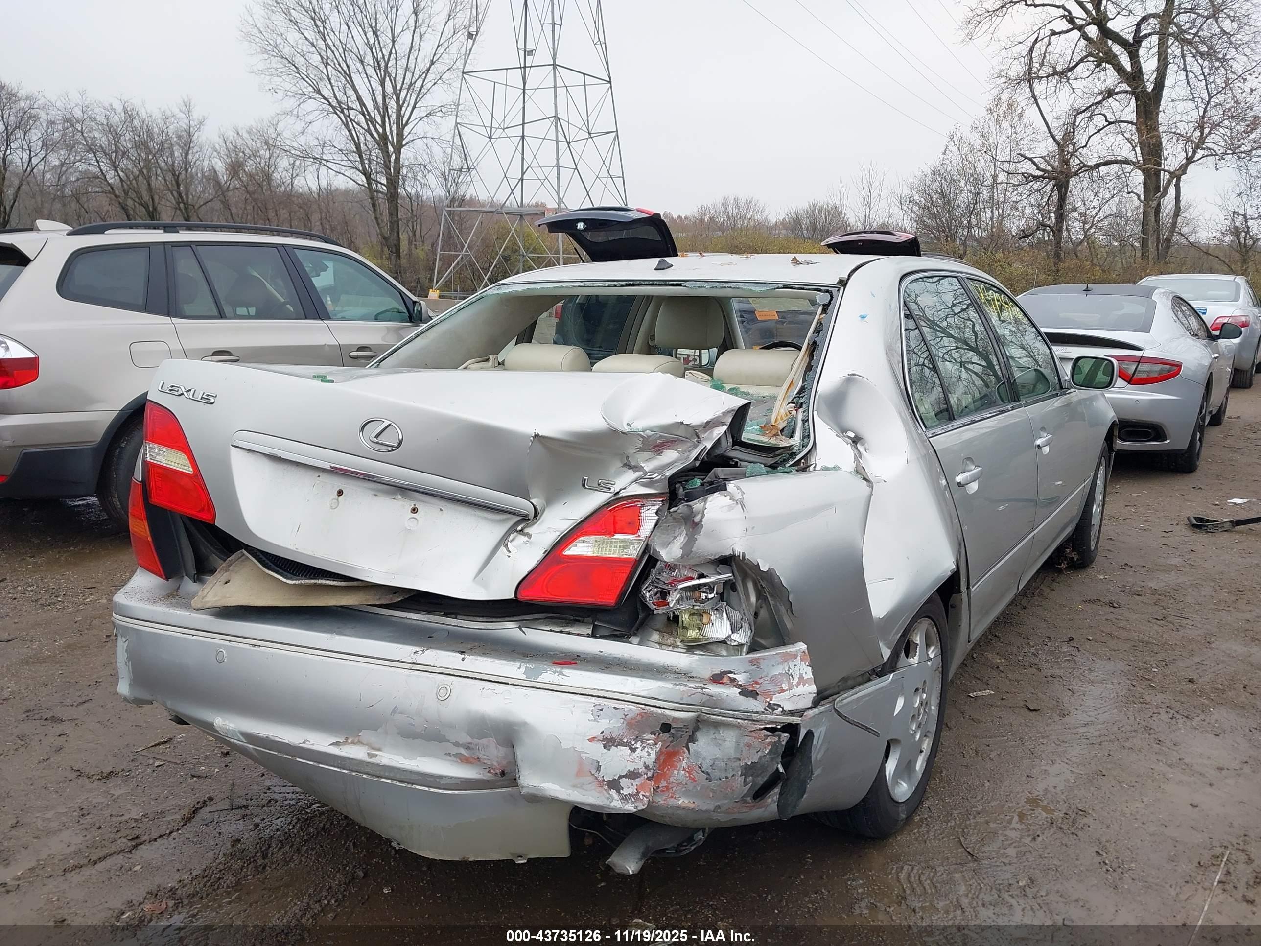 LEXUS LS image 4
