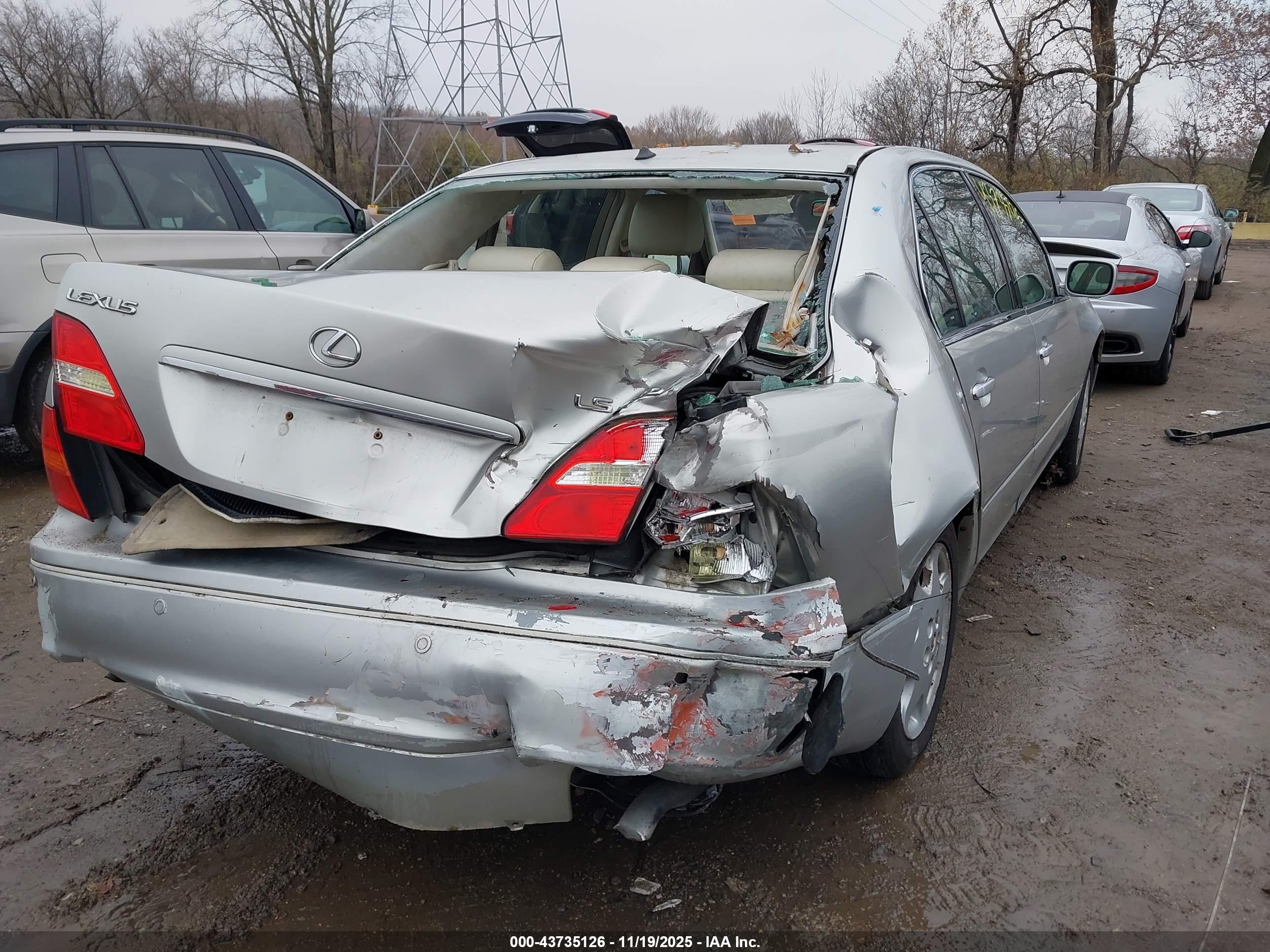 LEXUS LS image 6