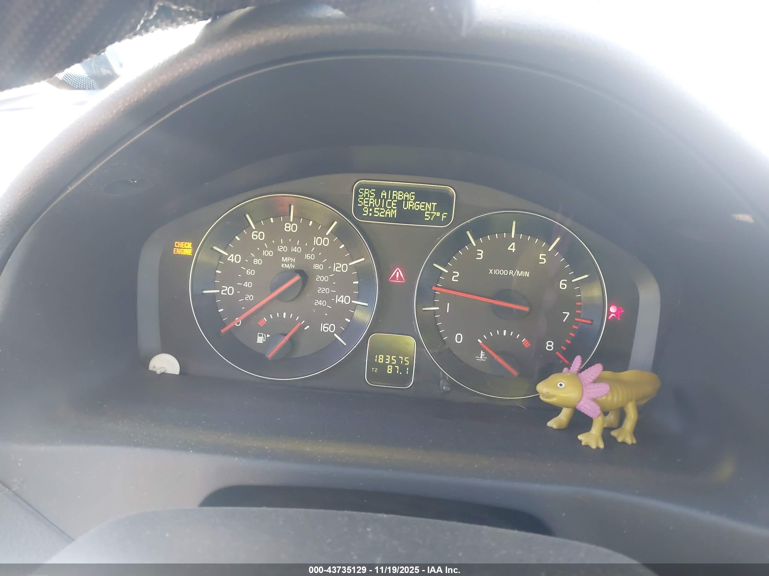 VOLVO C30 image 7