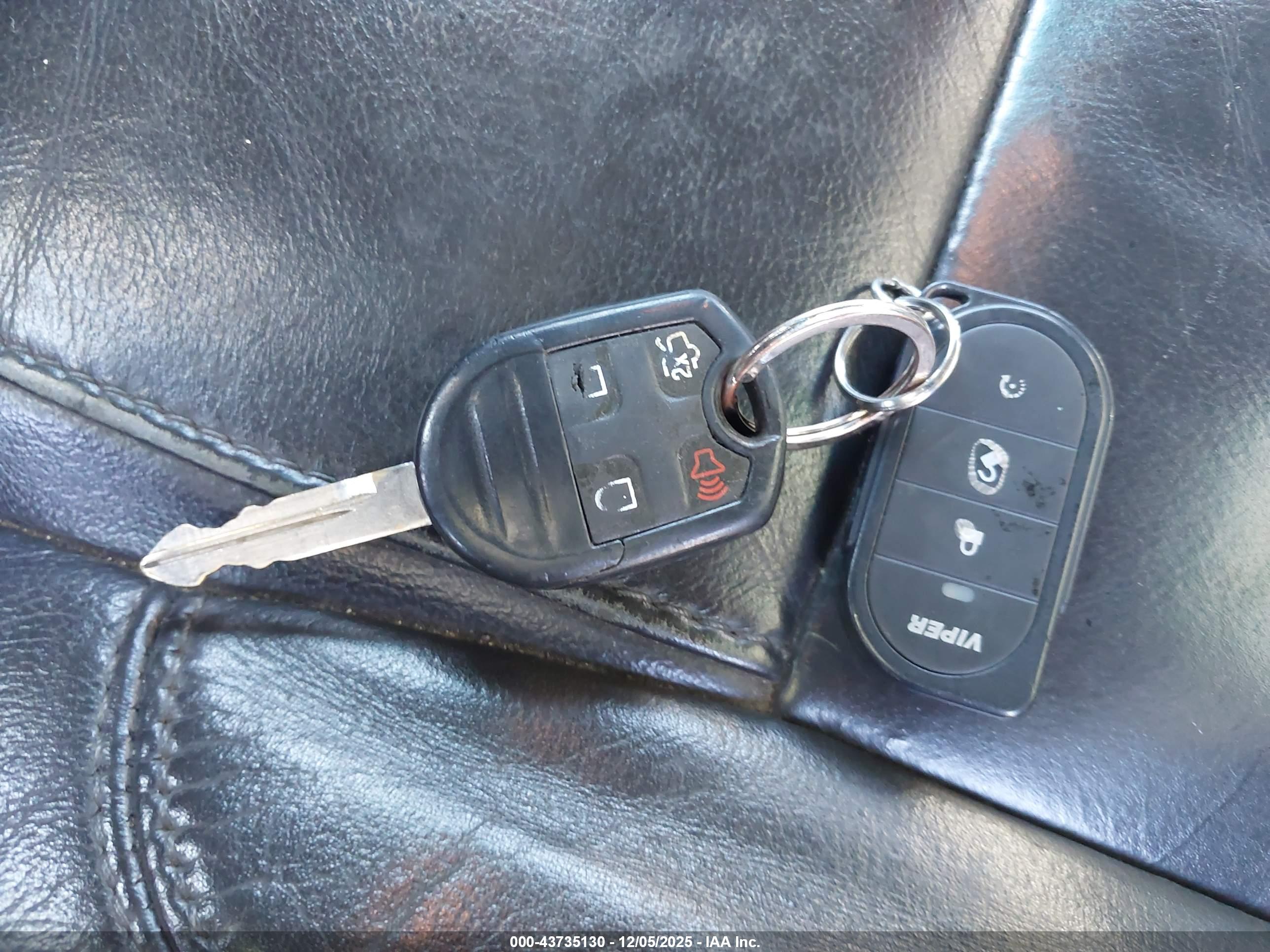 FORD EXPLORER image 11
