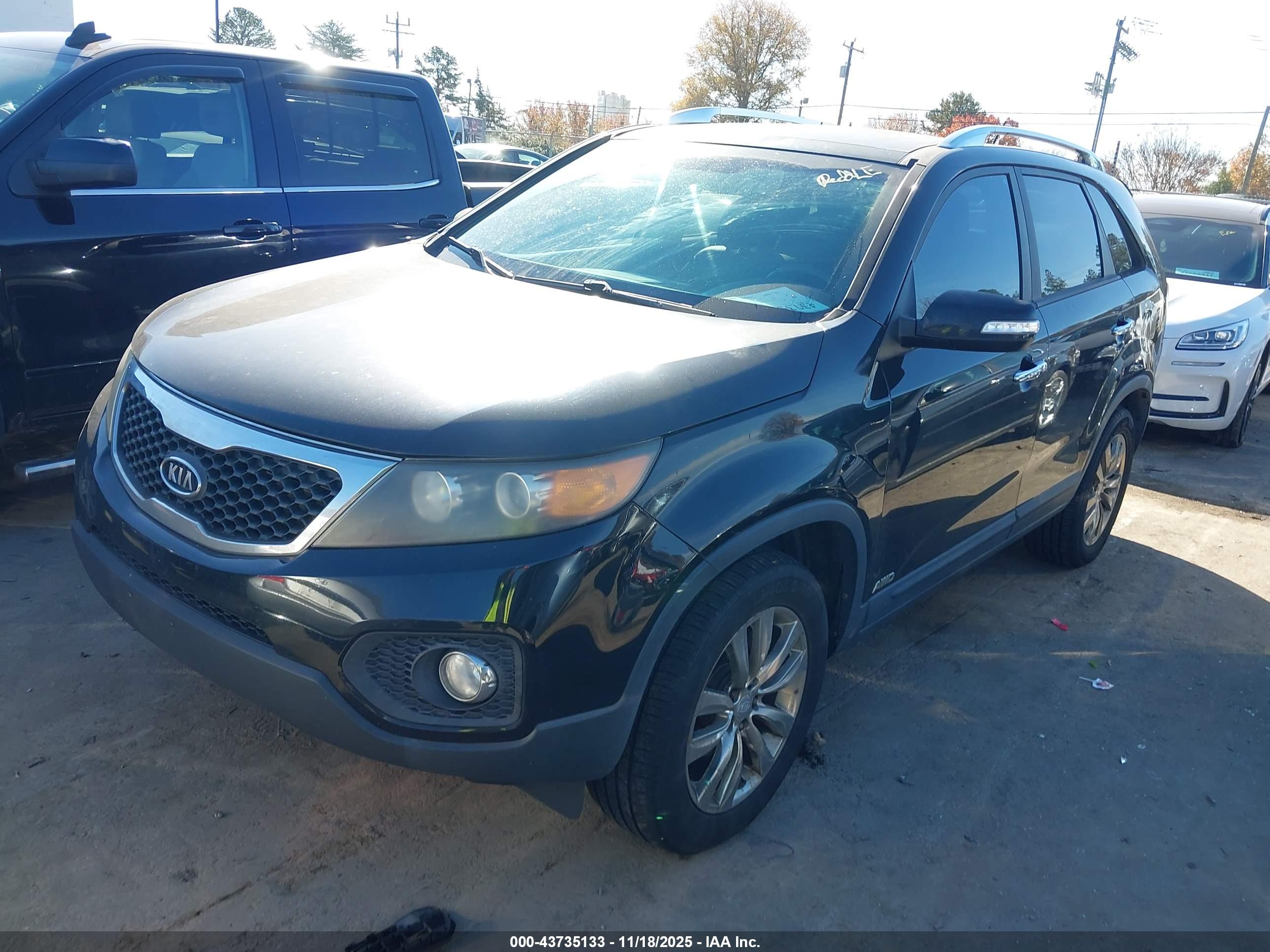 KIA SORENTO image 2