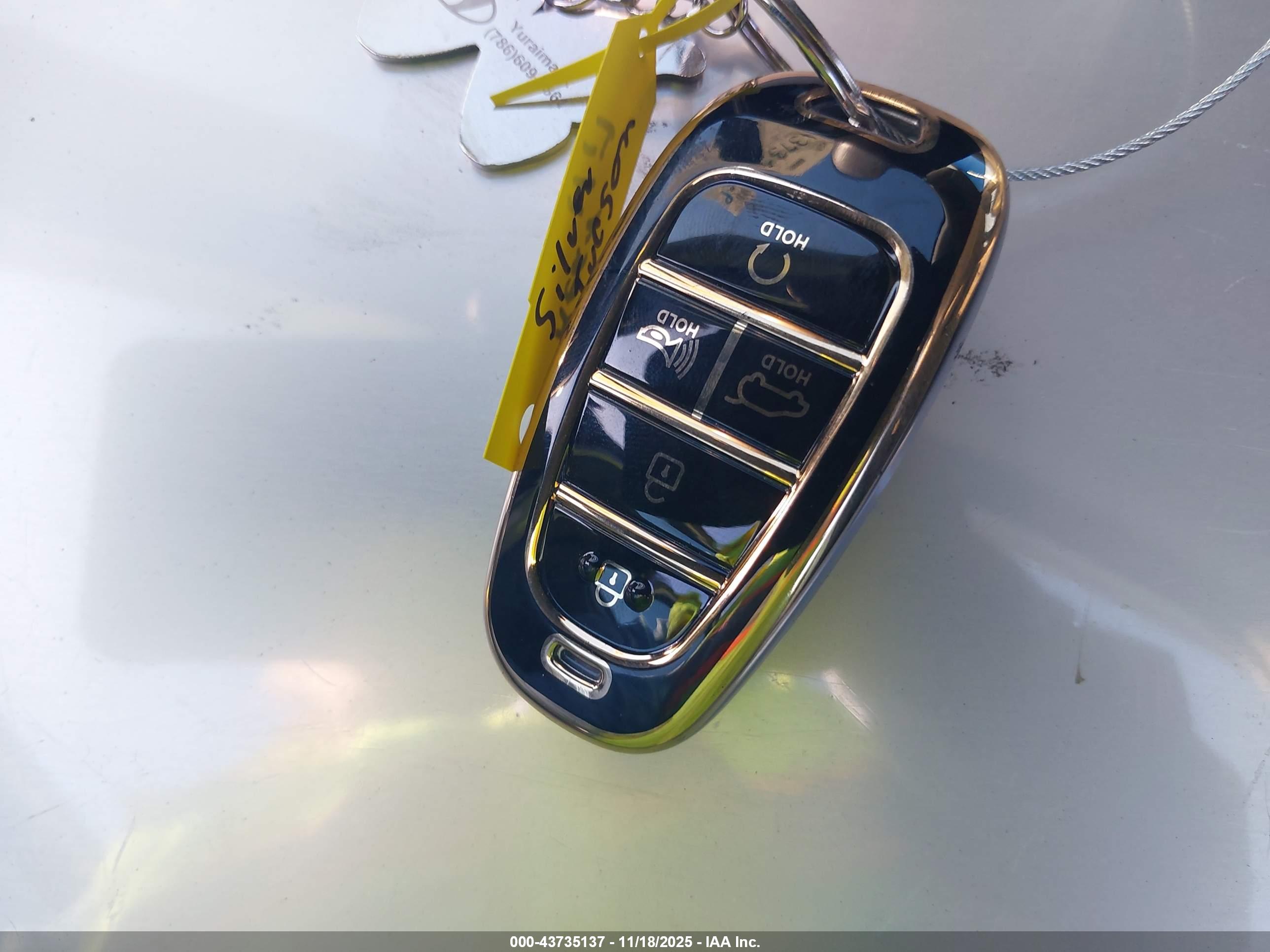 HYUNDAI TUCSON image 11