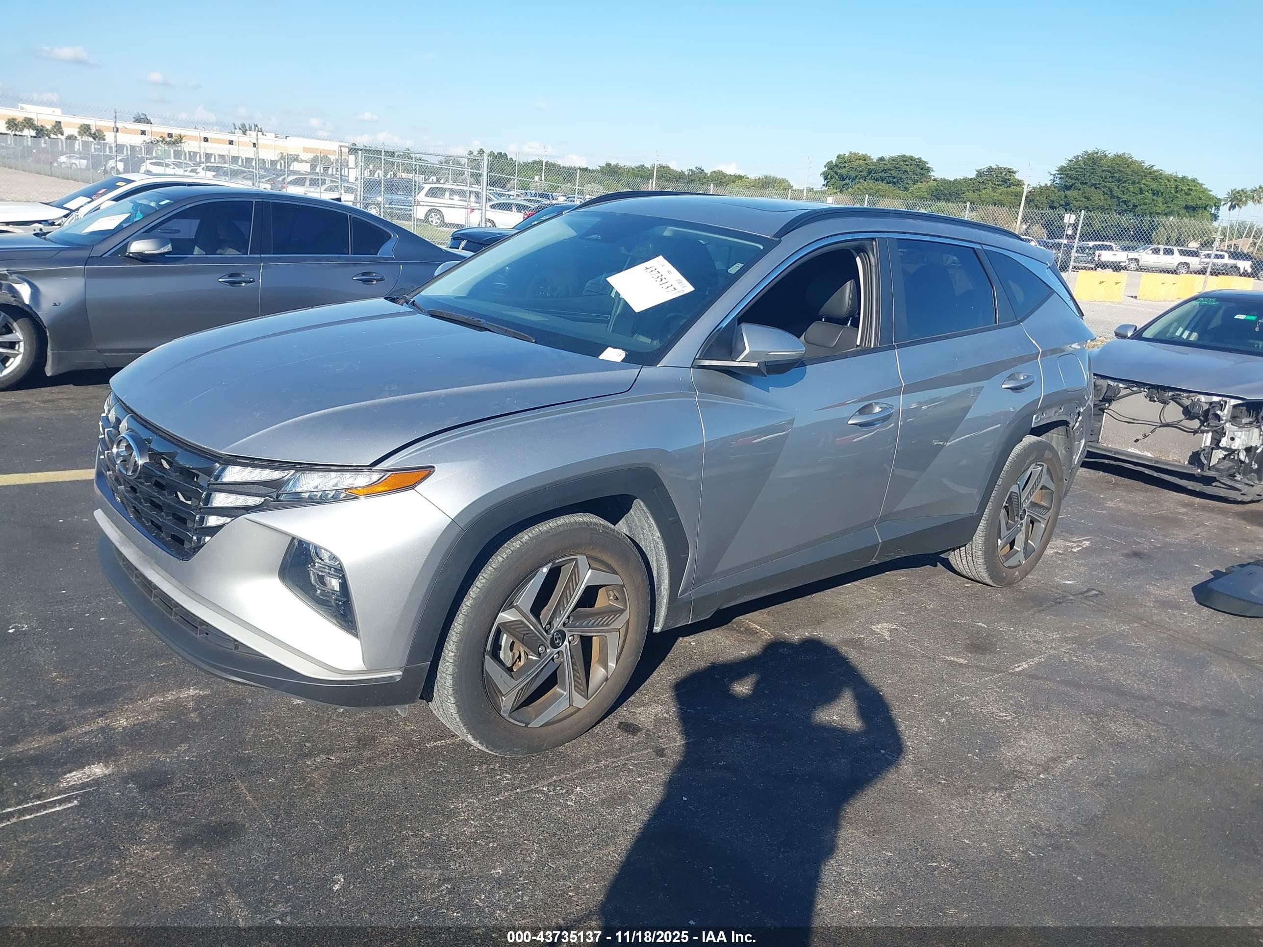 HYUNDAI TUCSON image 2