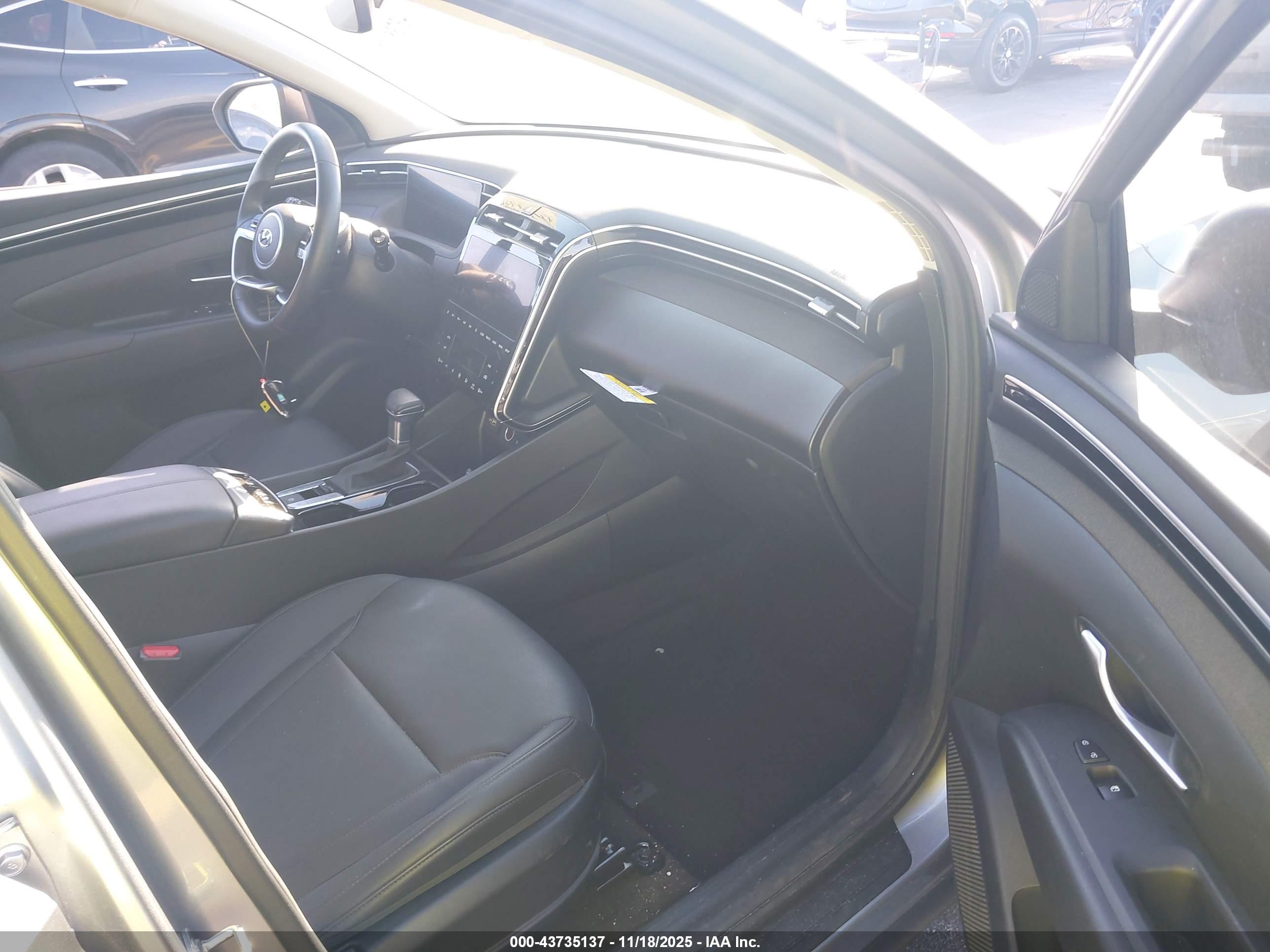 HYUNDAI TUCSON image 5