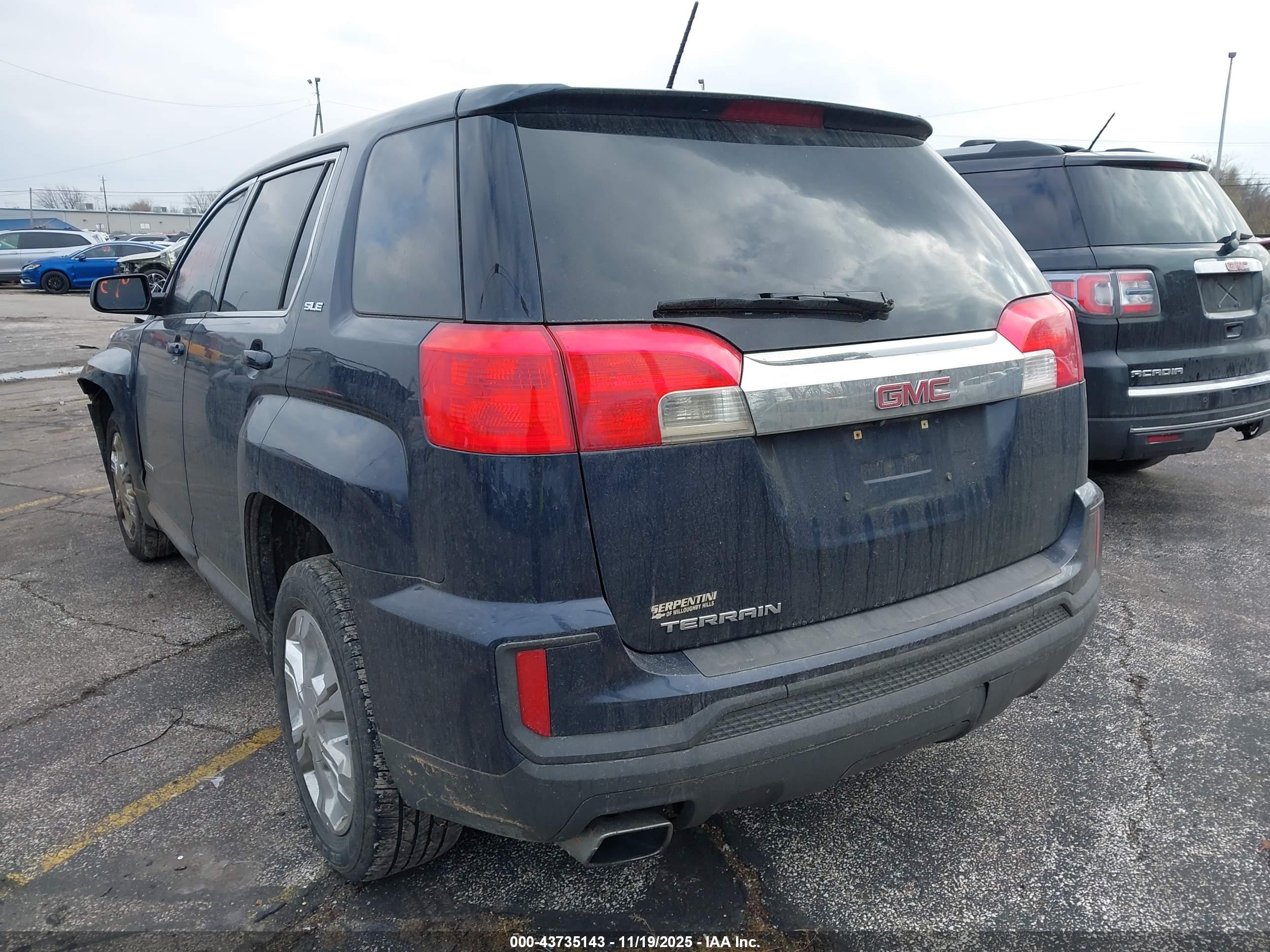 GMC TERRAIN image 3