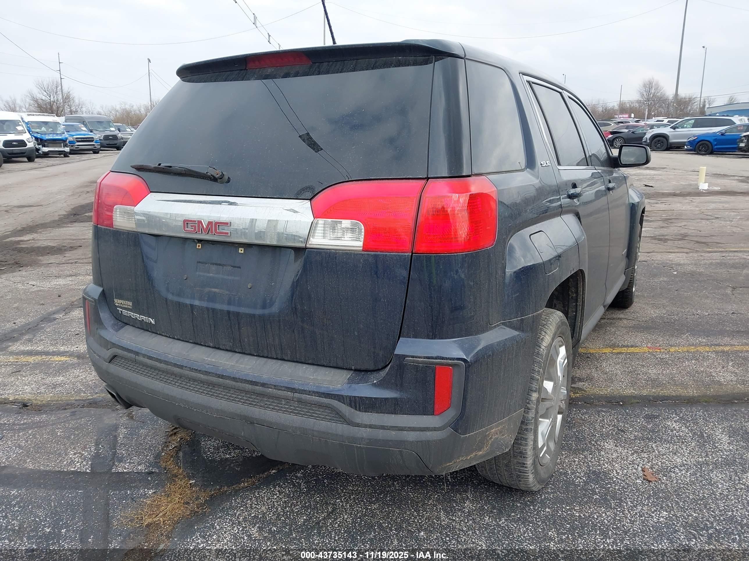 GMC TERRAIN image 4