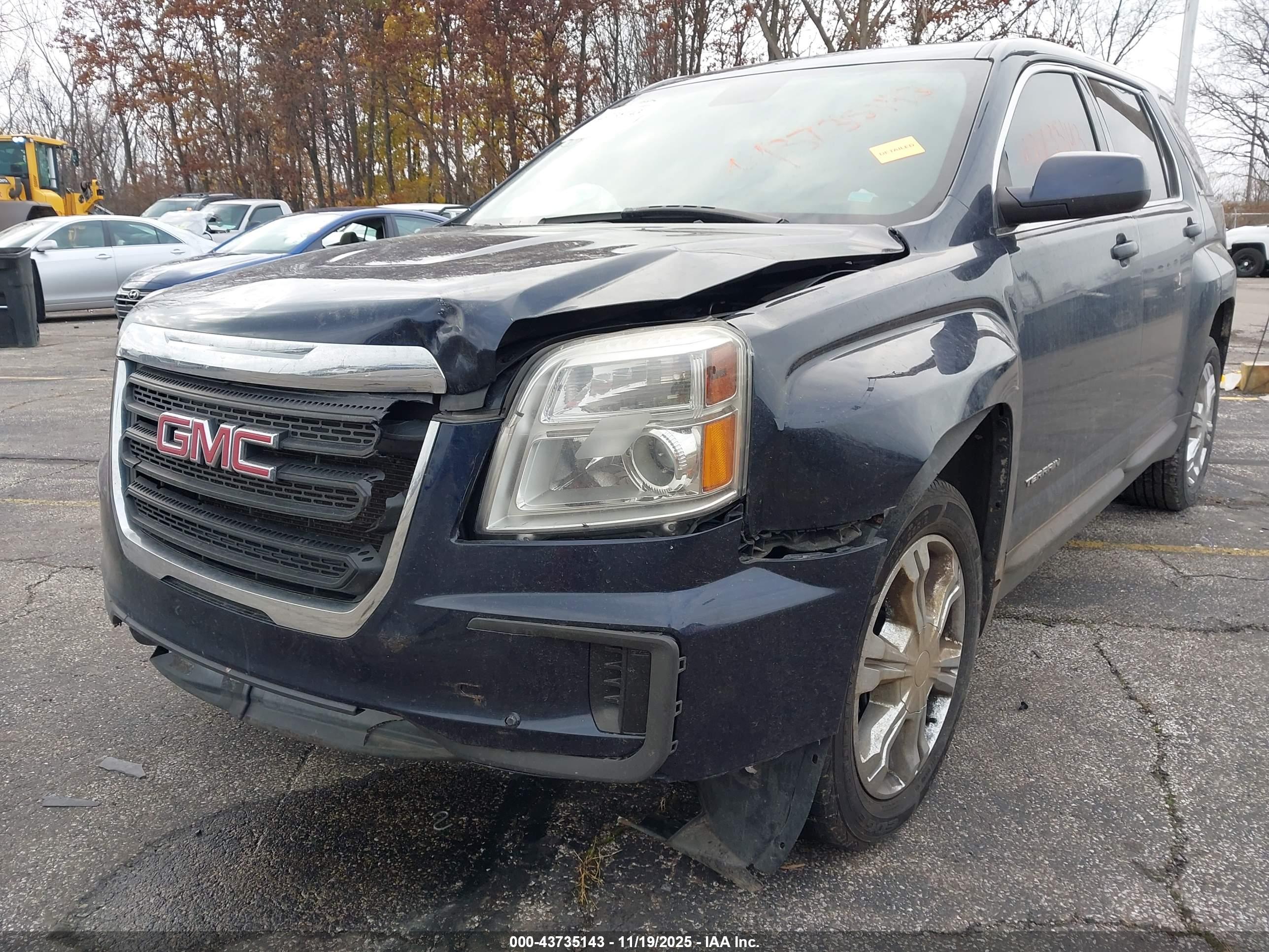 GMC TERRAIN image 6