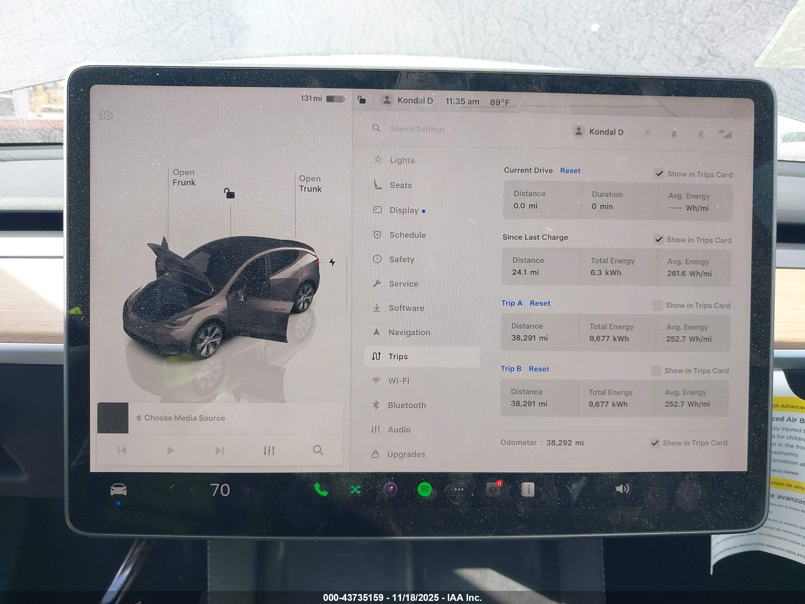 TESLA MODEL image 7