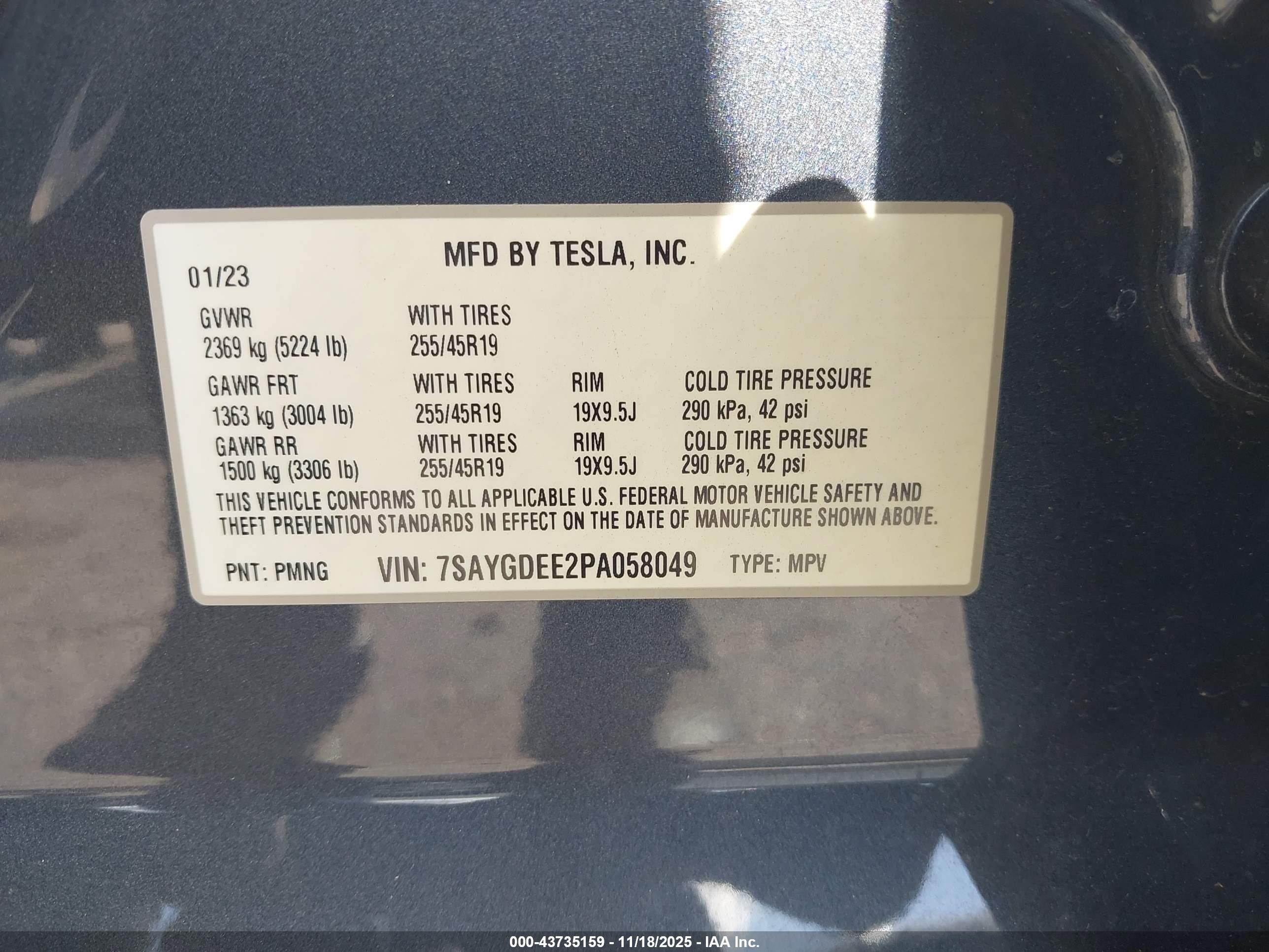 TESLA MODEL image 9