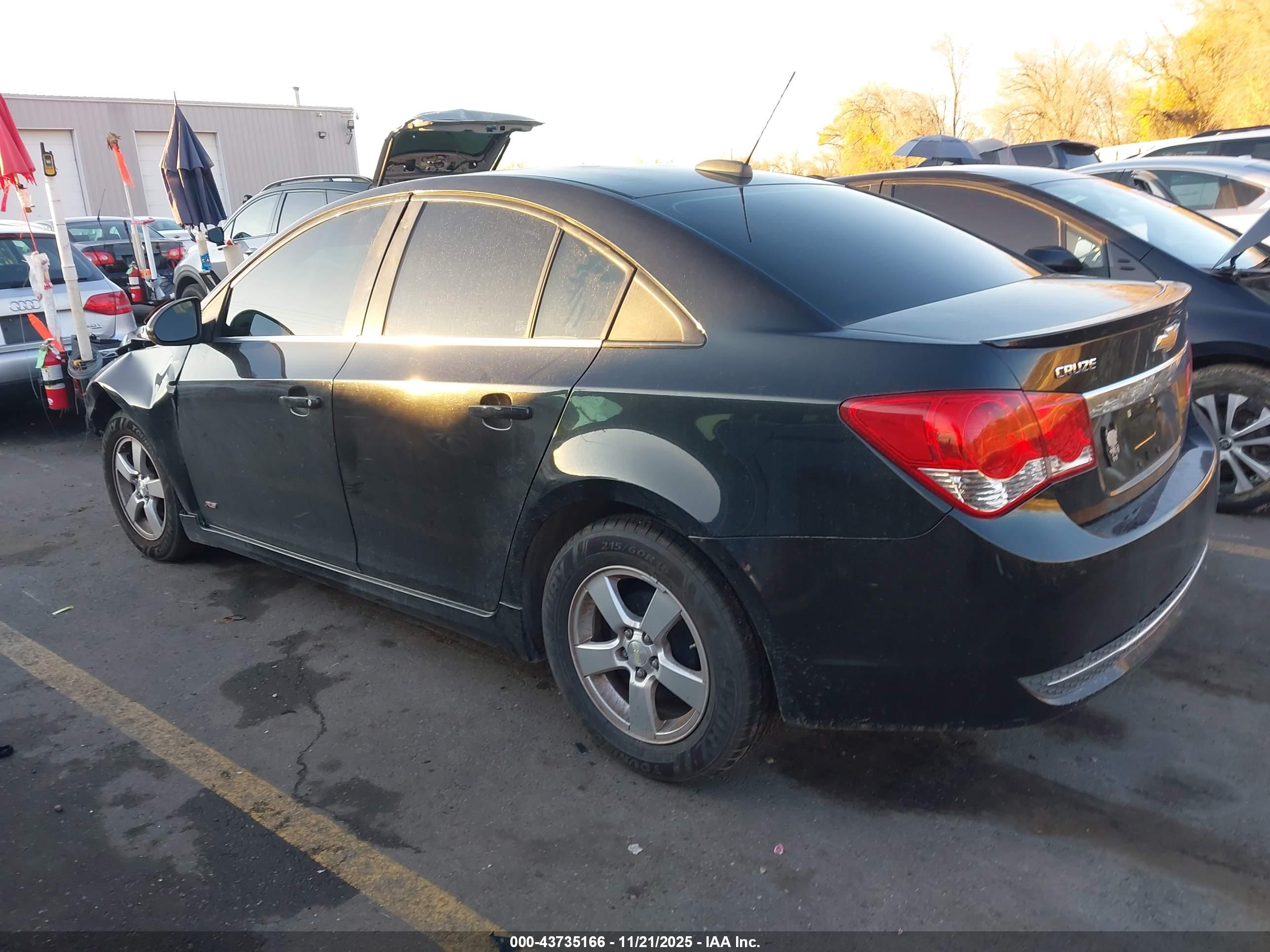 CHEVROLET CRUZE image 3
