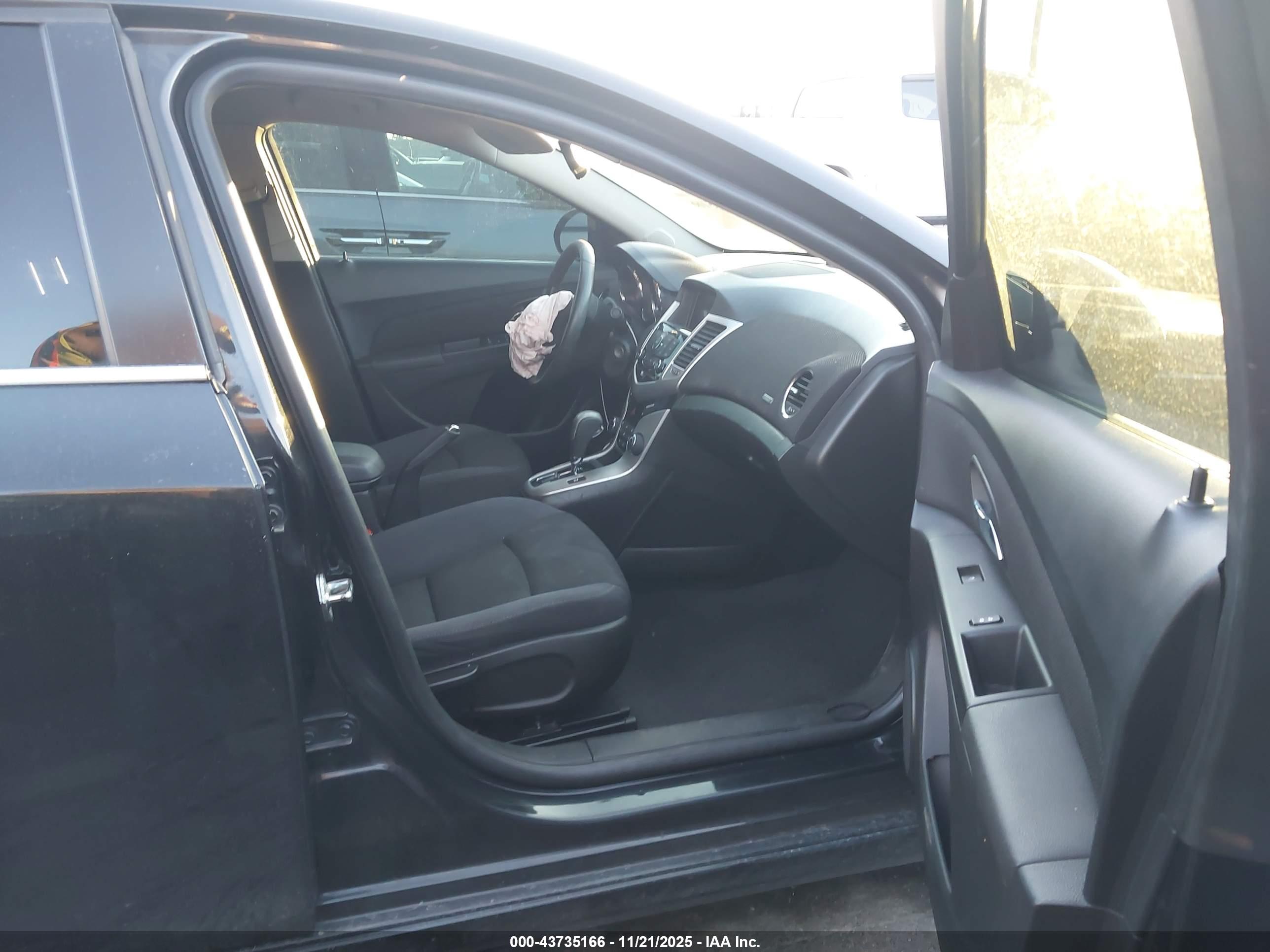 CHEVROLET CRUZE image 5