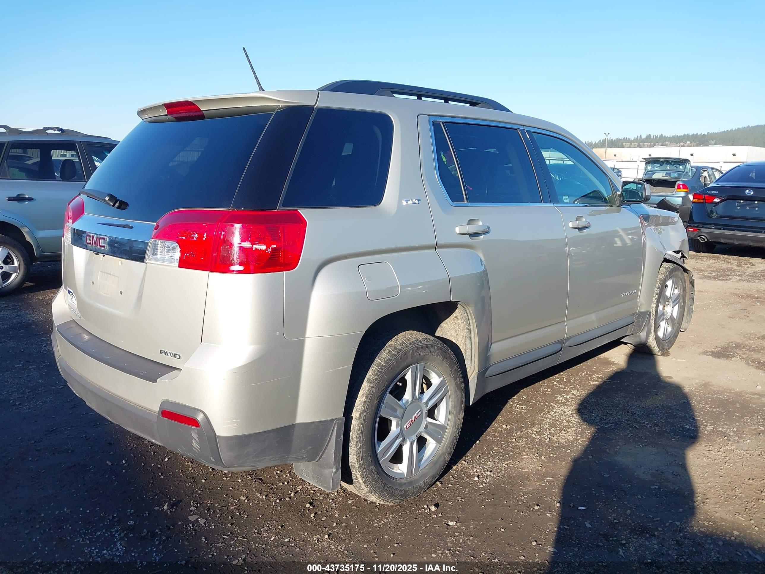 GMC TERRAIN image 4